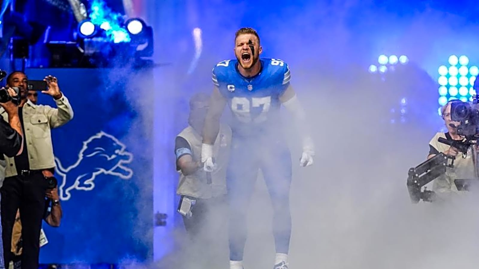 ESPN analyst claims 'healthy Aidan Hutchinson would be biggest X-factor in NFL'