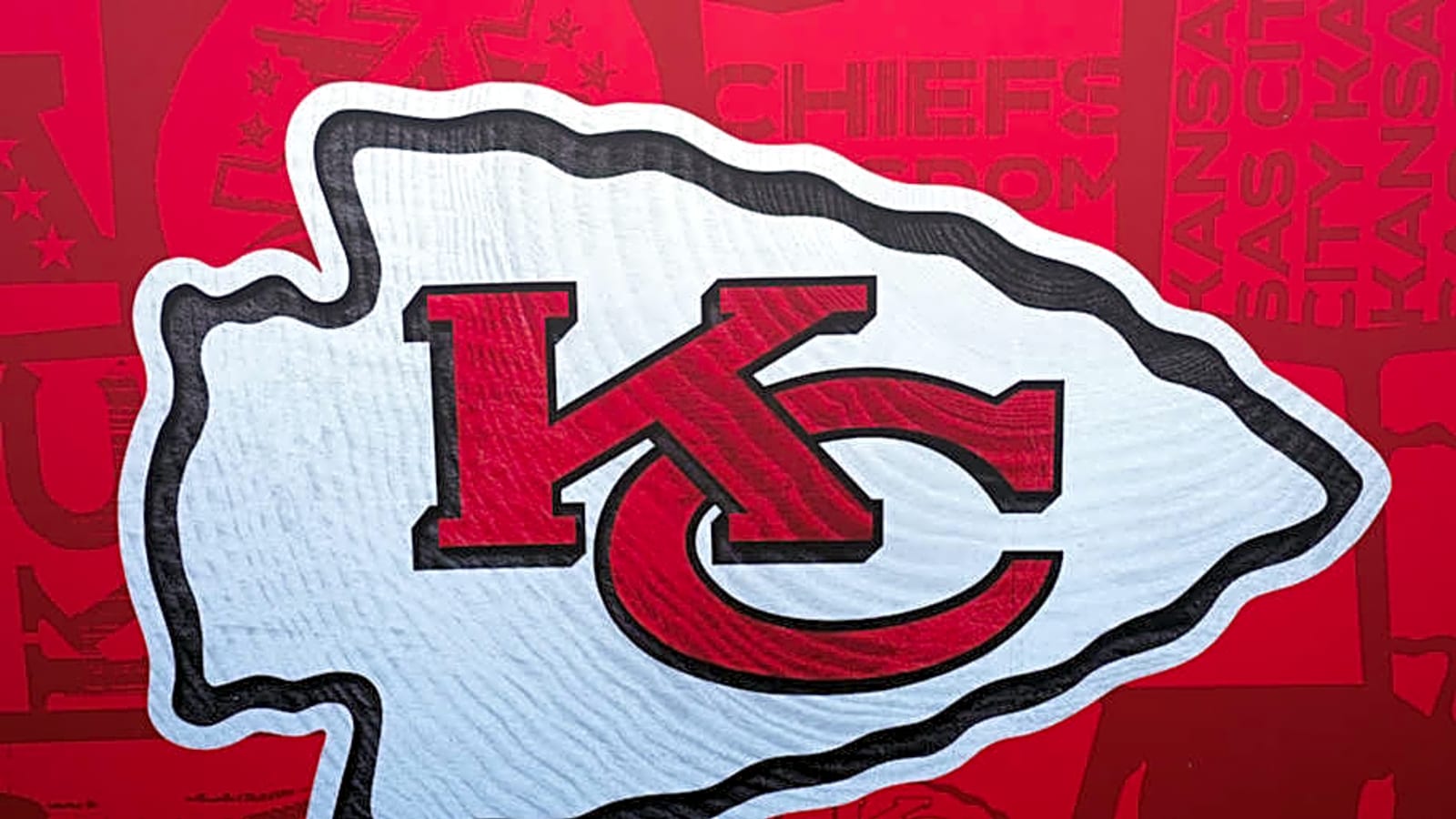 South Dakota star lands surprise Chiefs deal after minicamp audition
