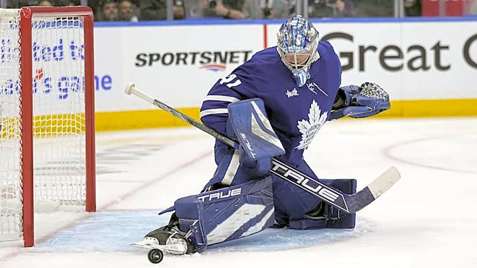 Maple Leafs Goalie Reportedly Exits Arena on Stretcher