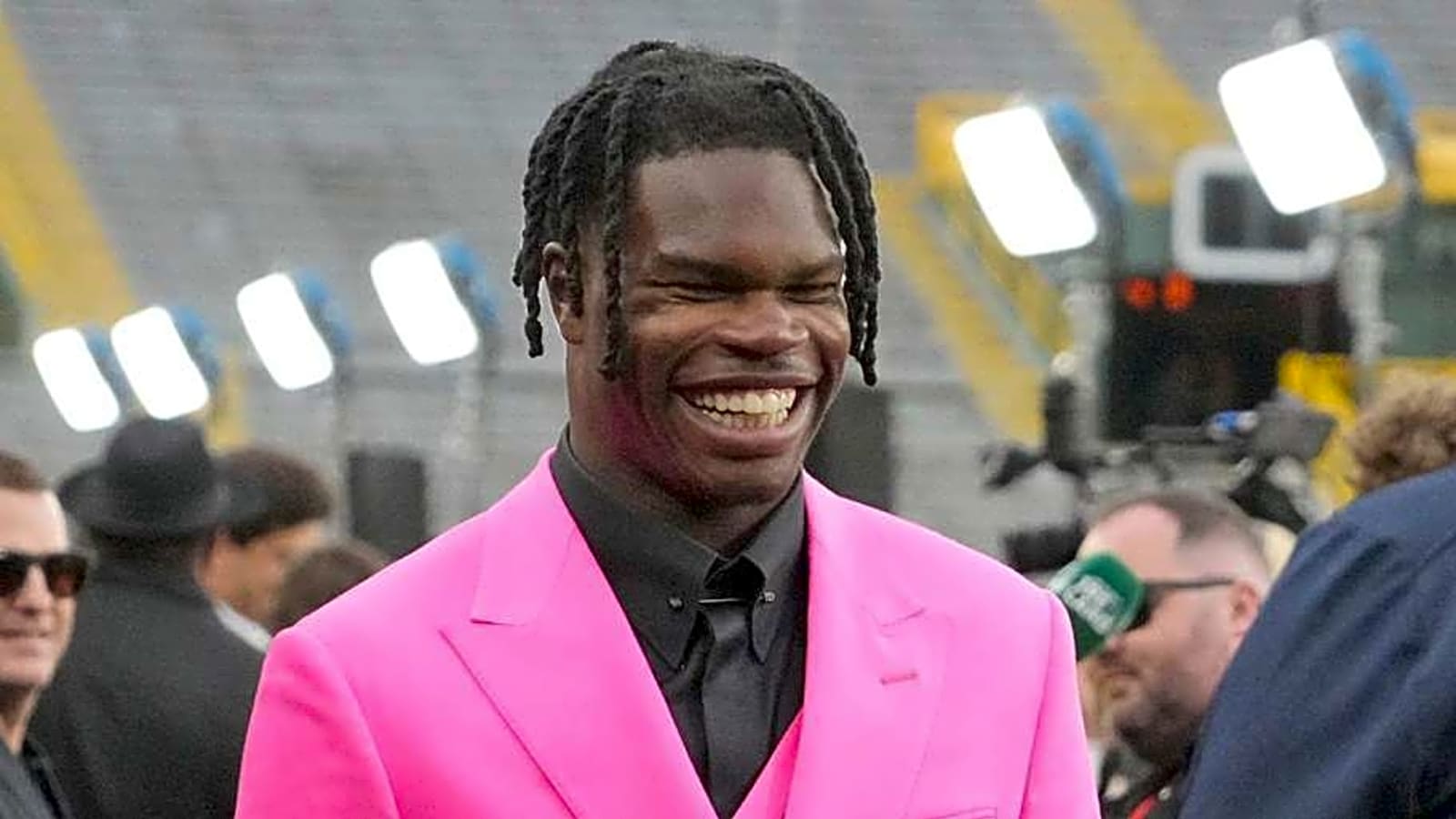 Davante Adams Reveals Strong Opinion On Travis Hunter Playing Two Ways In NFL