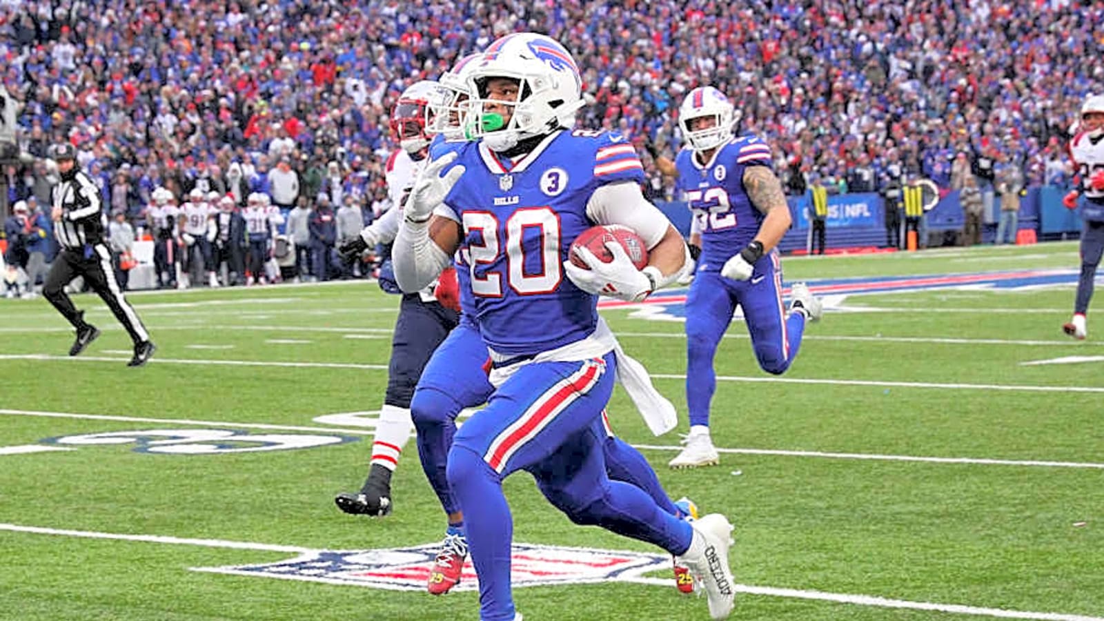 NFL Insider Gives Interesting Update on Texans&#39; RB Signing