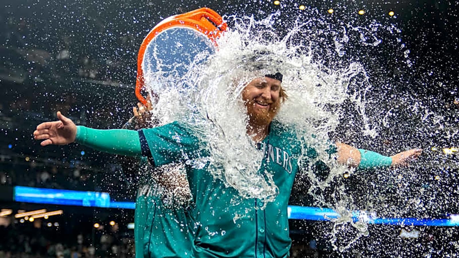 Seattle Mariners Catcher Cal Raleigh Compliments Former Team Veteran