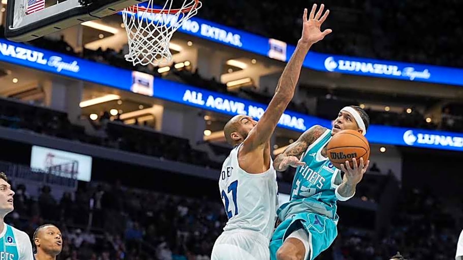 Wolves show signs of finding a groove with smooth win over Hornets