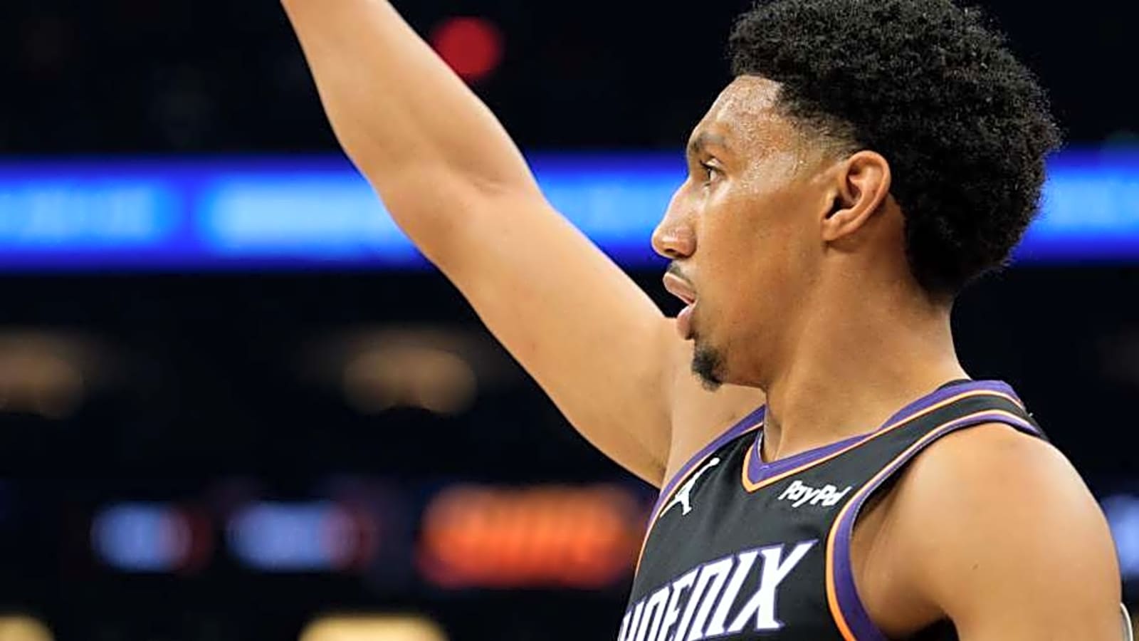 Key Suns Defender Injured, Exits Pelicans Game