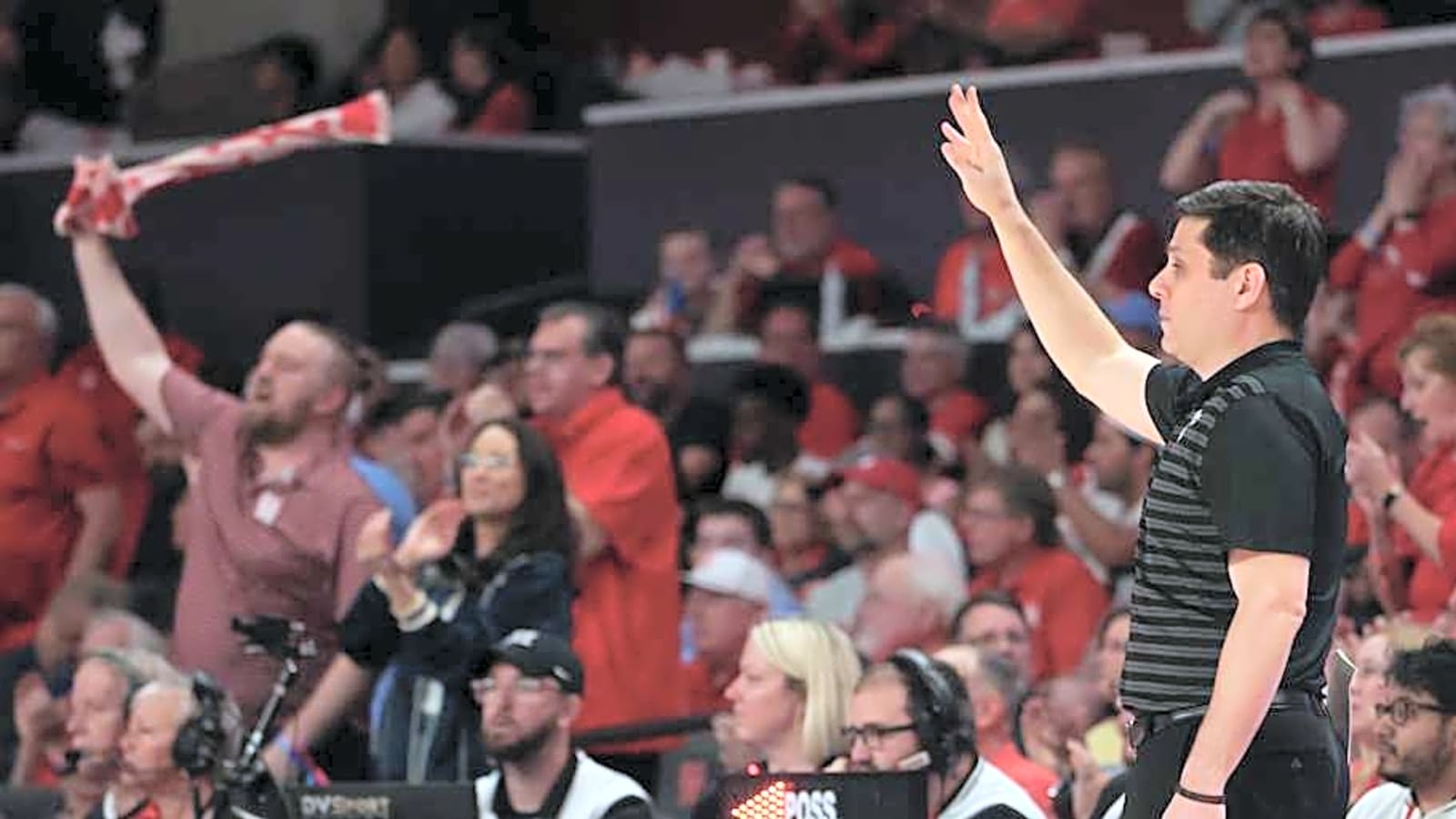 Watch: Cincinnati Bearcats Basketball Team Has Fun Away From Summer Workouts