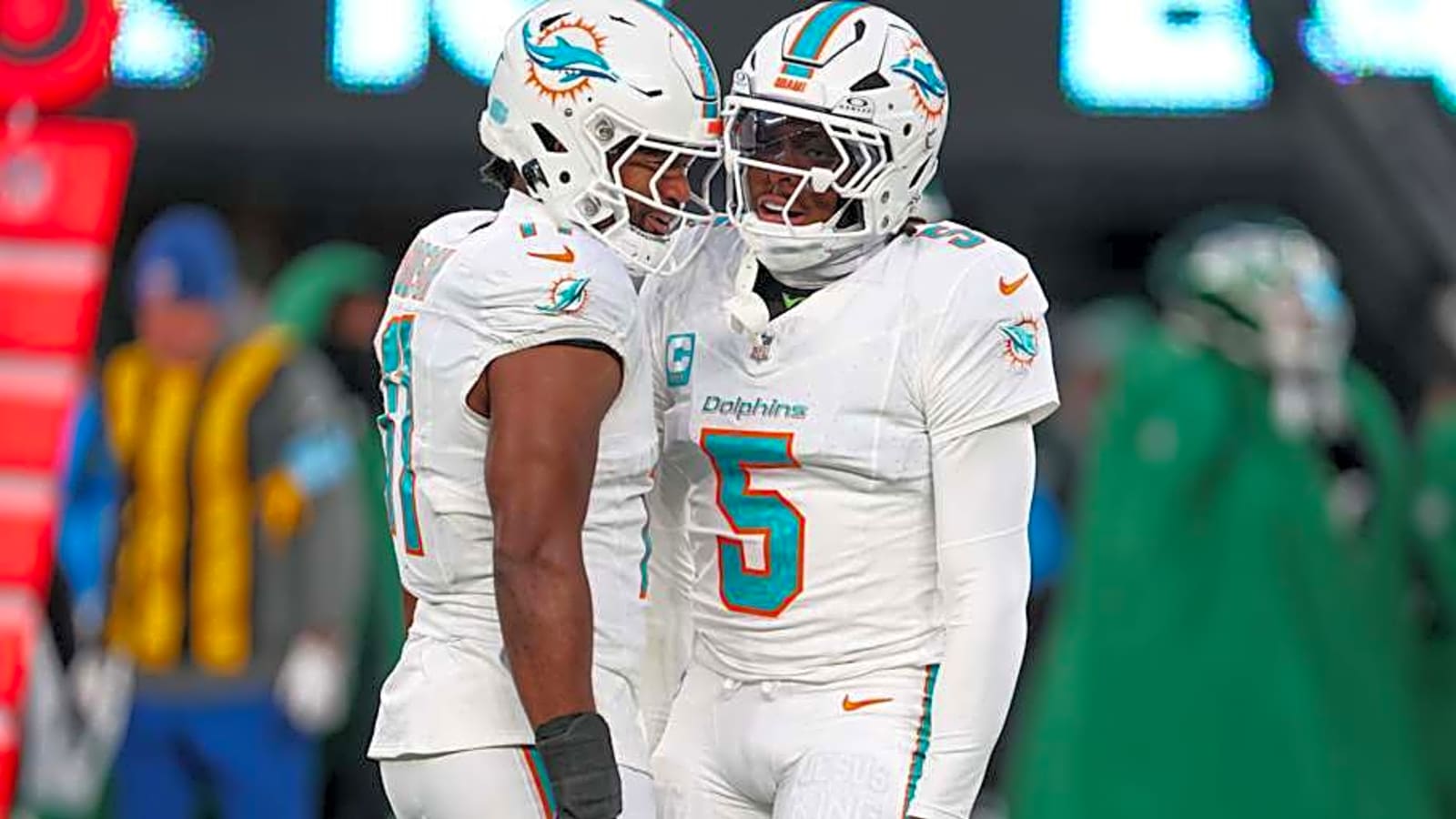Dolphins Star Pushing to Keep Rams&#39; Target Jalen Ramsey
