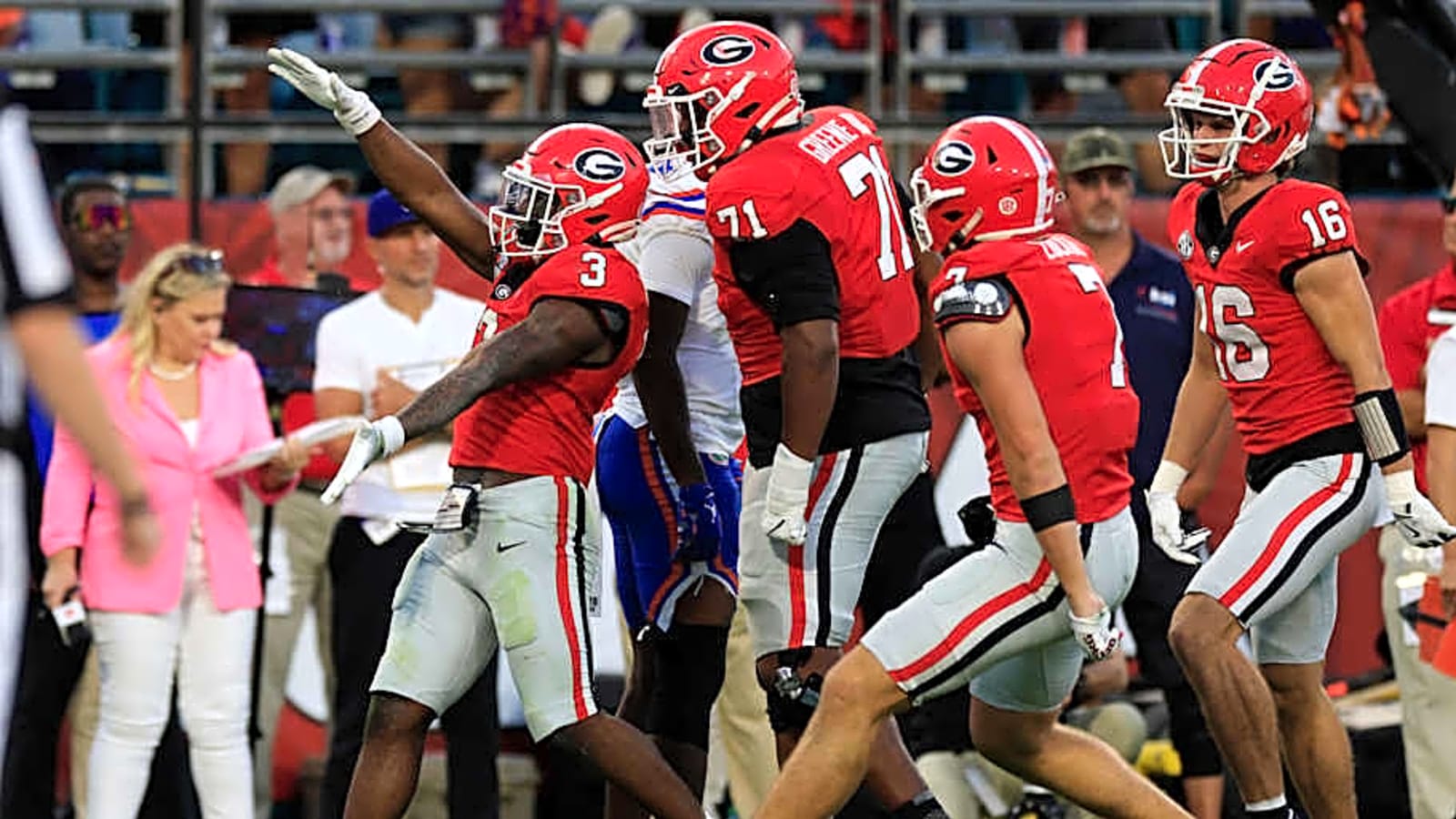 College Football Analyst Predicts Georgia Bulldogs to Lose to Florida Gators