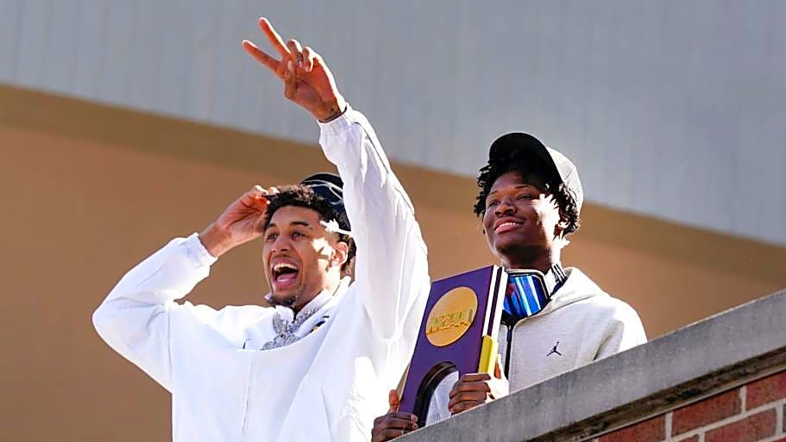 Behind the Scenes of Yaxel Lendeborg's Decision to Play Through Injuries at Final Four