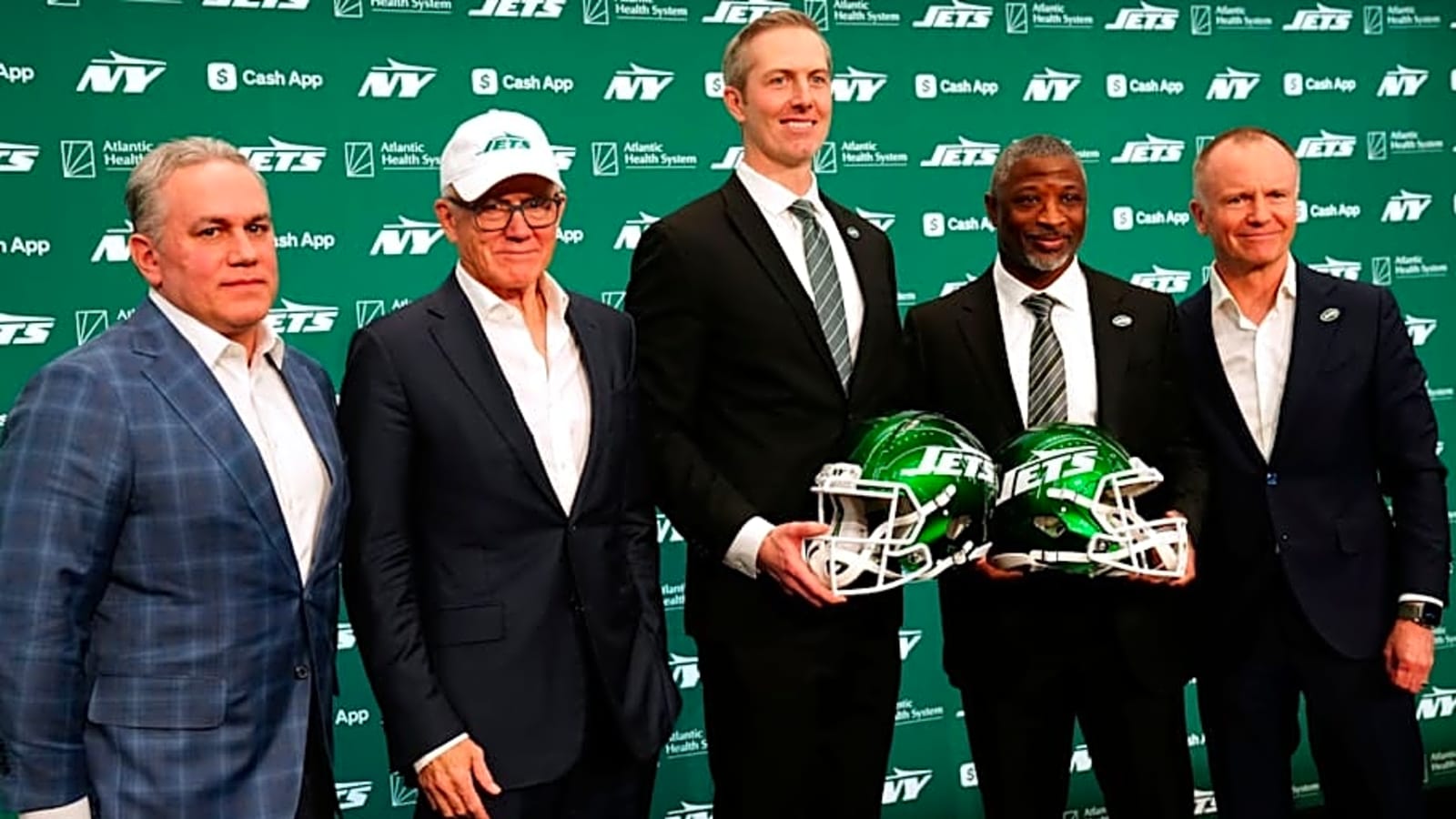 NFL Writer Gives Modest Prediction For Jets&#39; 2025 Campaign