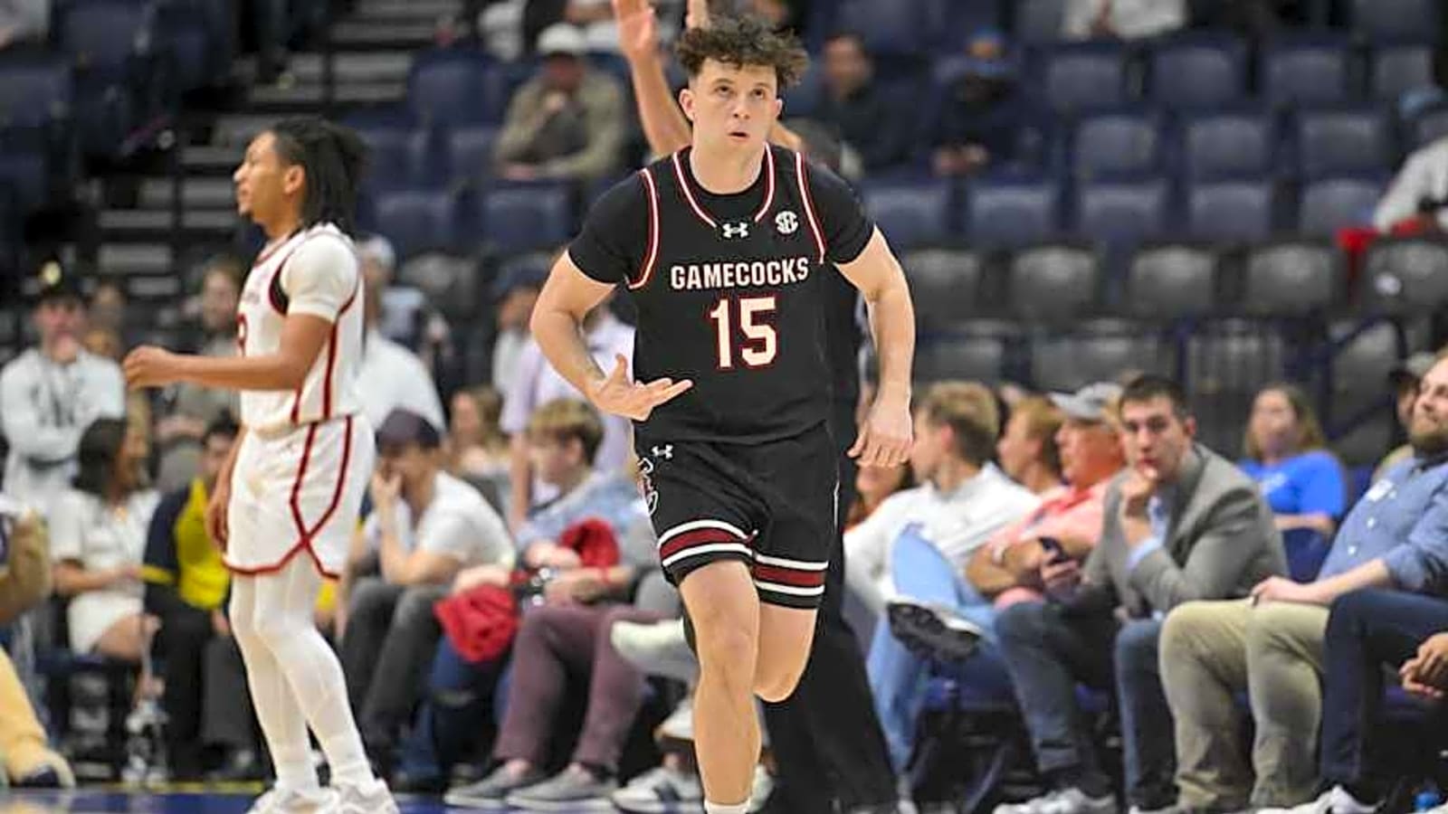 South Carolina Basketball's Eli Ellis Plans to Enter NCAA Transfer Portal