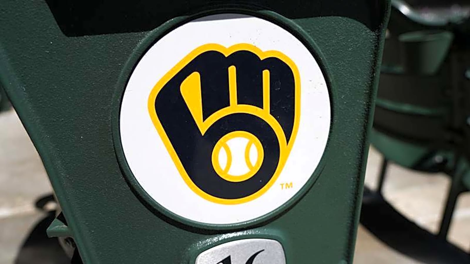 Brewers DFA Two Hurlers, Including 5-Year MLB Veteran