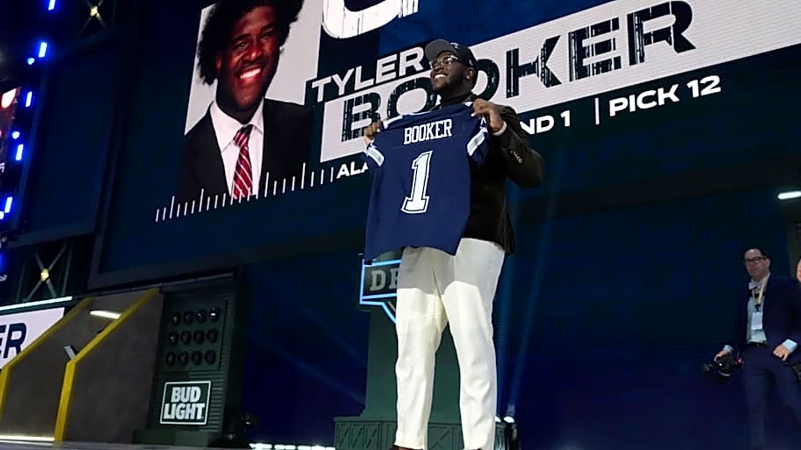 Cowboys surprisingly first team to sign Round 1 draft pick in 2025