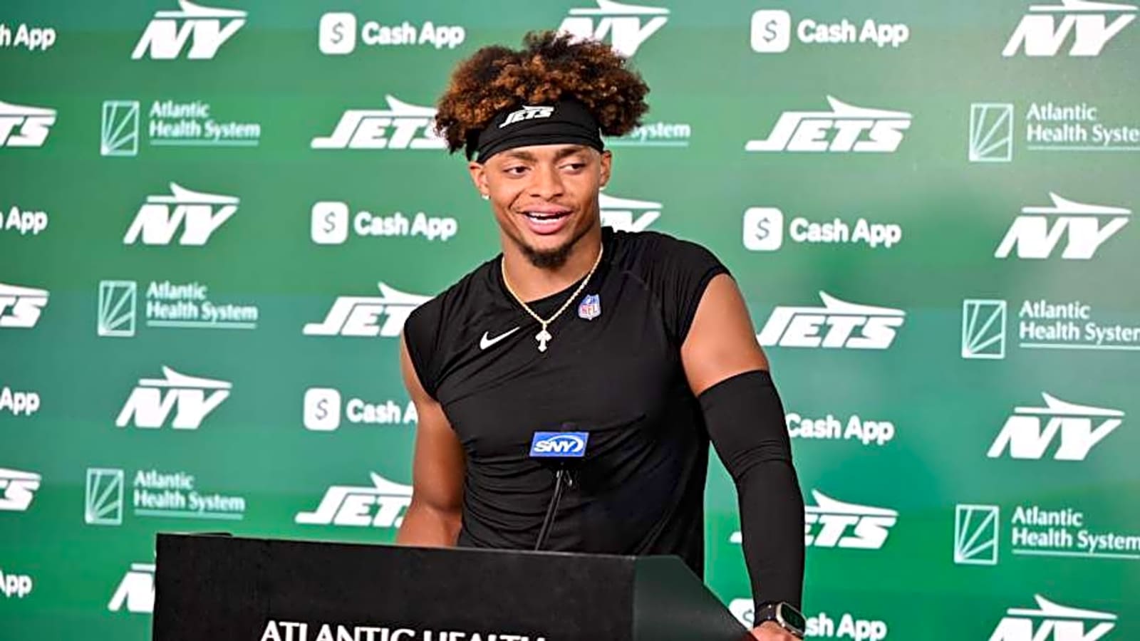 Insider Shuts Down Jets&#39; Justin Fields Rumors