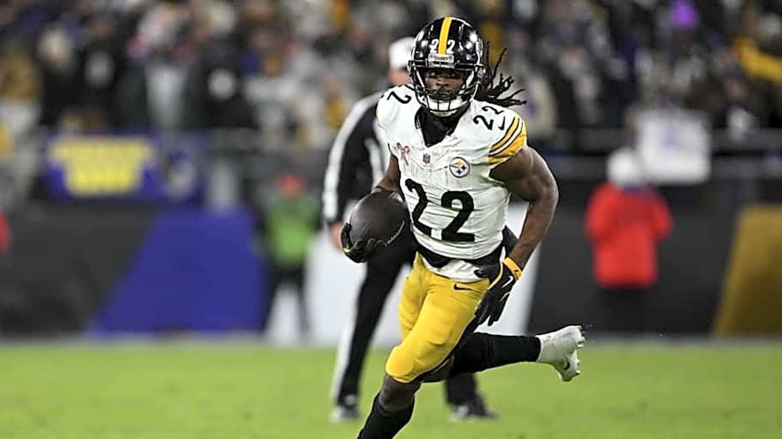 Former Steelers RB Turning Heads With New Team