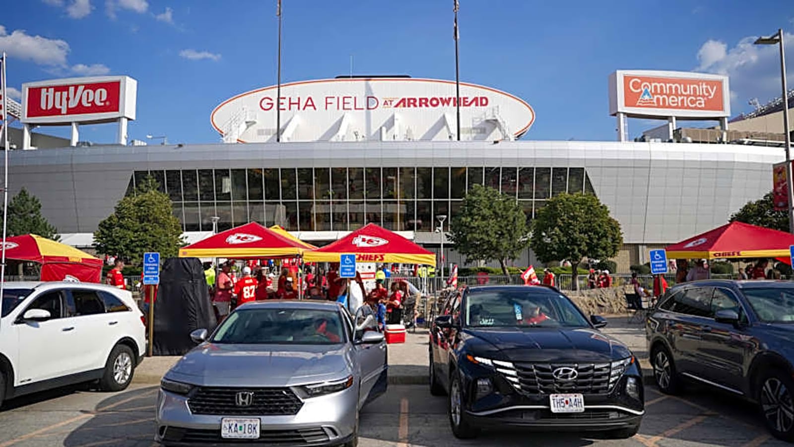 Chiefs President: Team Weighing These Factors in Stadium Decision