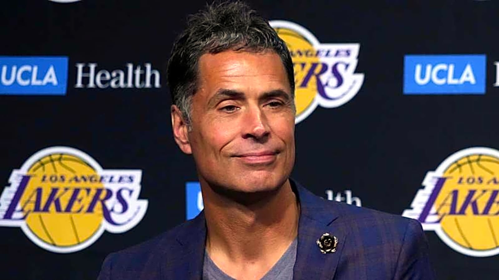 NBA World Reacts To Big Los Angeles Lakers Roster Move