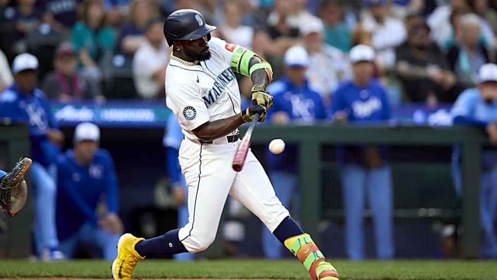 Seattle Mariners Ride Timely Hitting to 3-2 Win Over Kansas City Royals