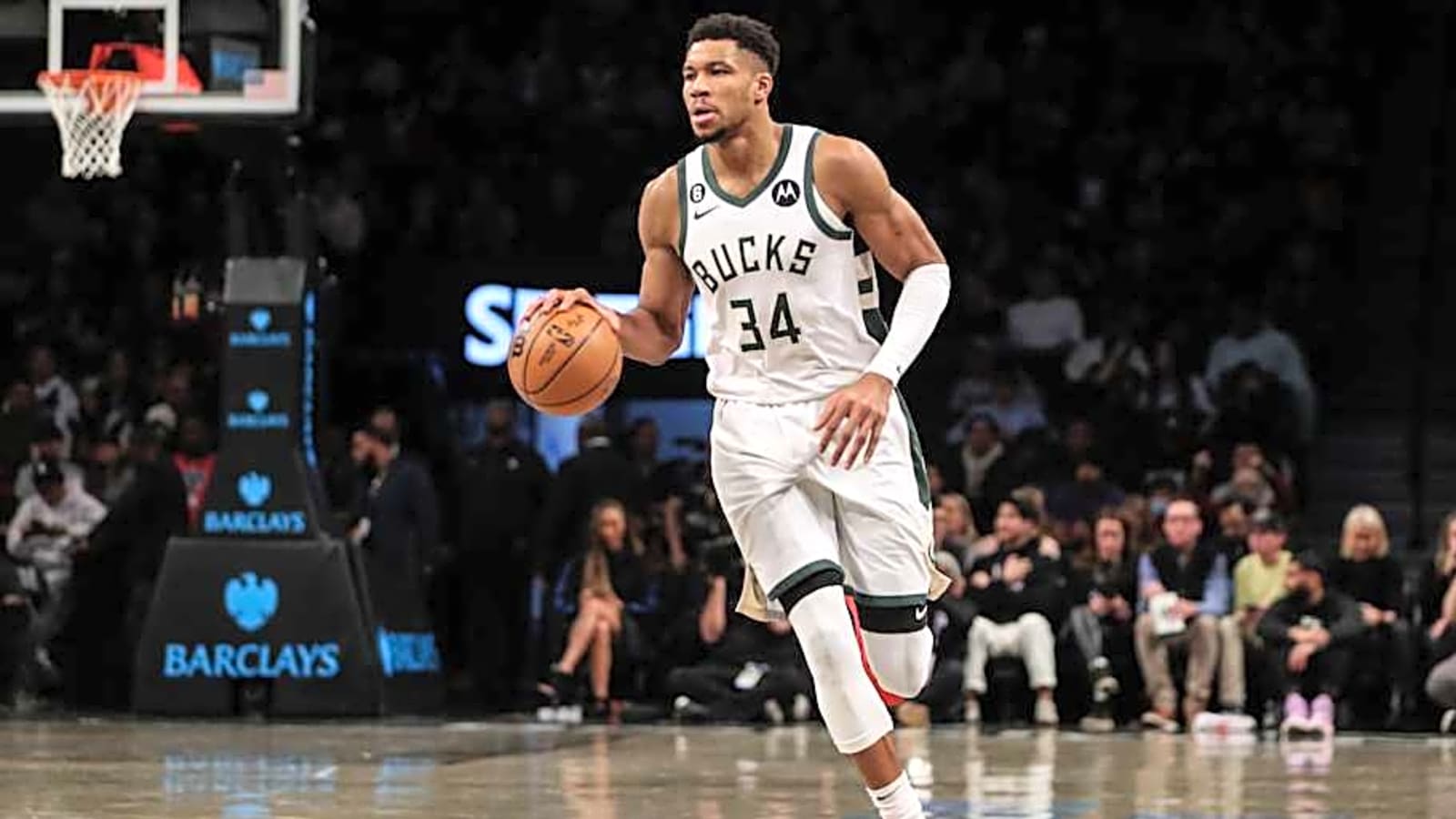 Should Bucks Consider Trading Giannis Antetokounmpo for Huge Haul From East Squad?