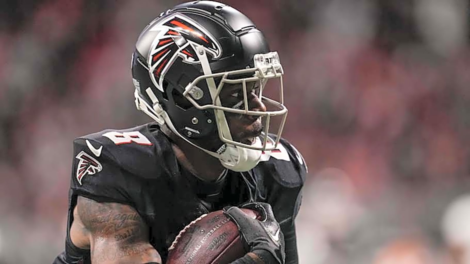 Falcons Land All-Pro Edge Rusher Instead of TE Kyle Pitts in 2021 NFL Re-Draft