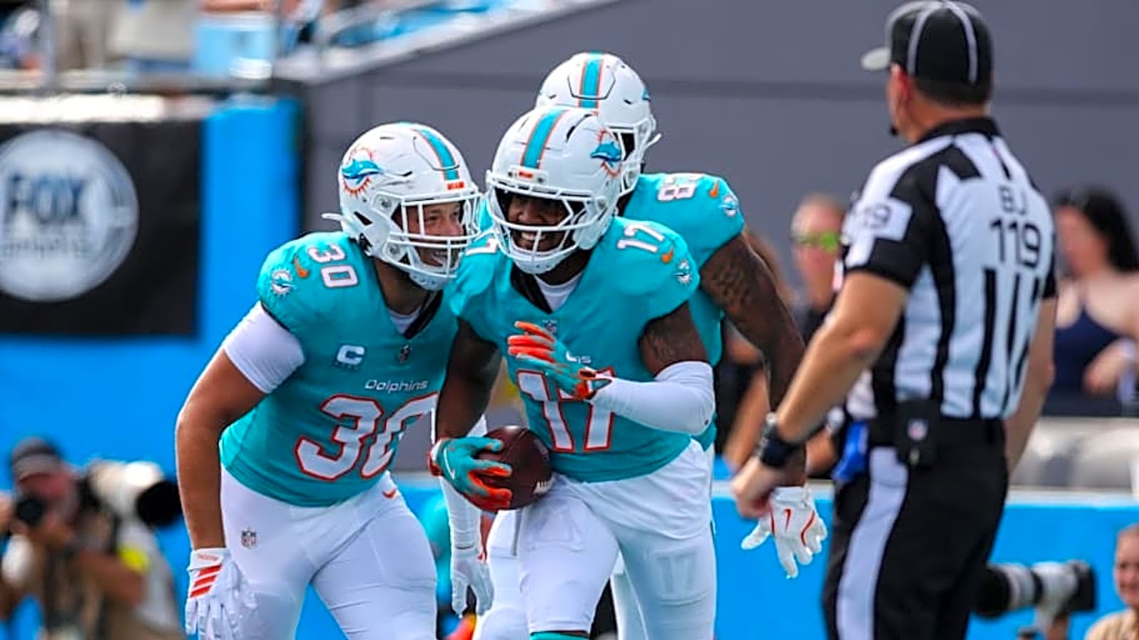 Falcons Face Familiar Challenge as Mike McDaniel’s Dolphins Mirror 49ers Offense