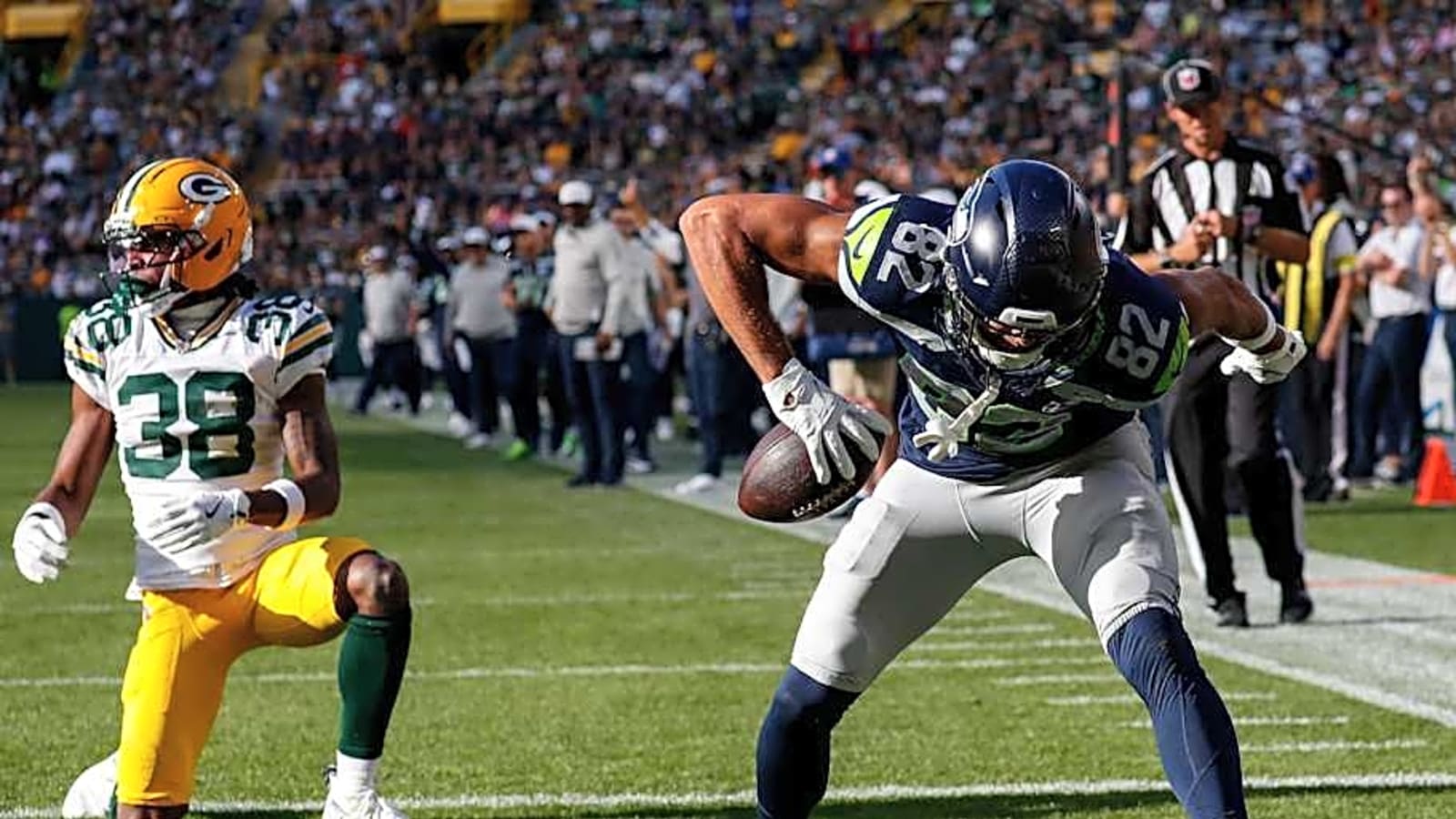 Seahawks insider projects veteran WR gets cut despite strong game vs. Packers