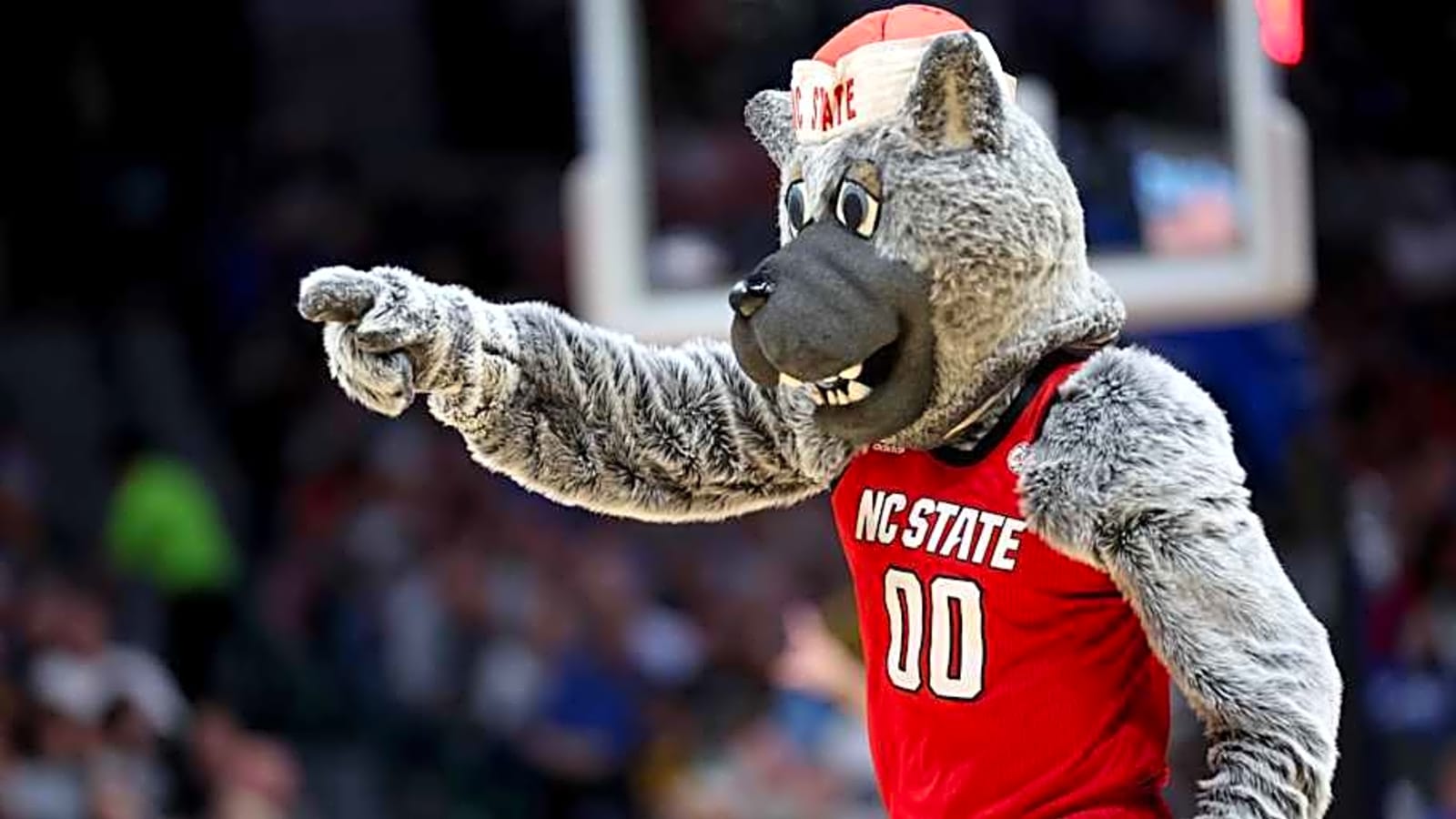 Two-Time NC State Basketball Target Shines in Front of Will Wade