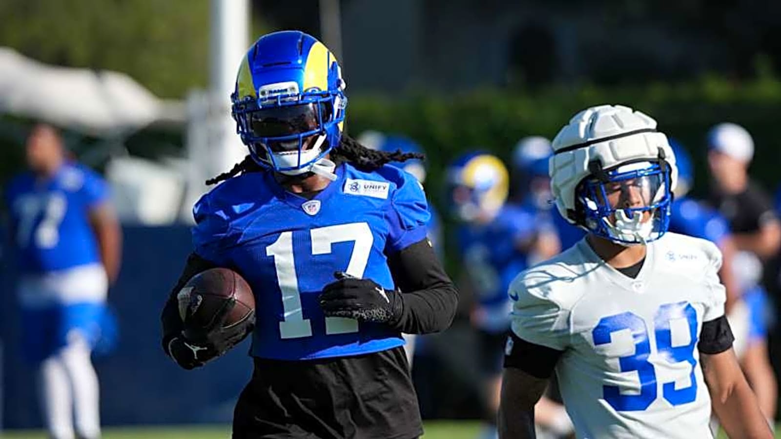 Davante Adams Shares Lessons He&#39;s Given to Rams Receiver Room
