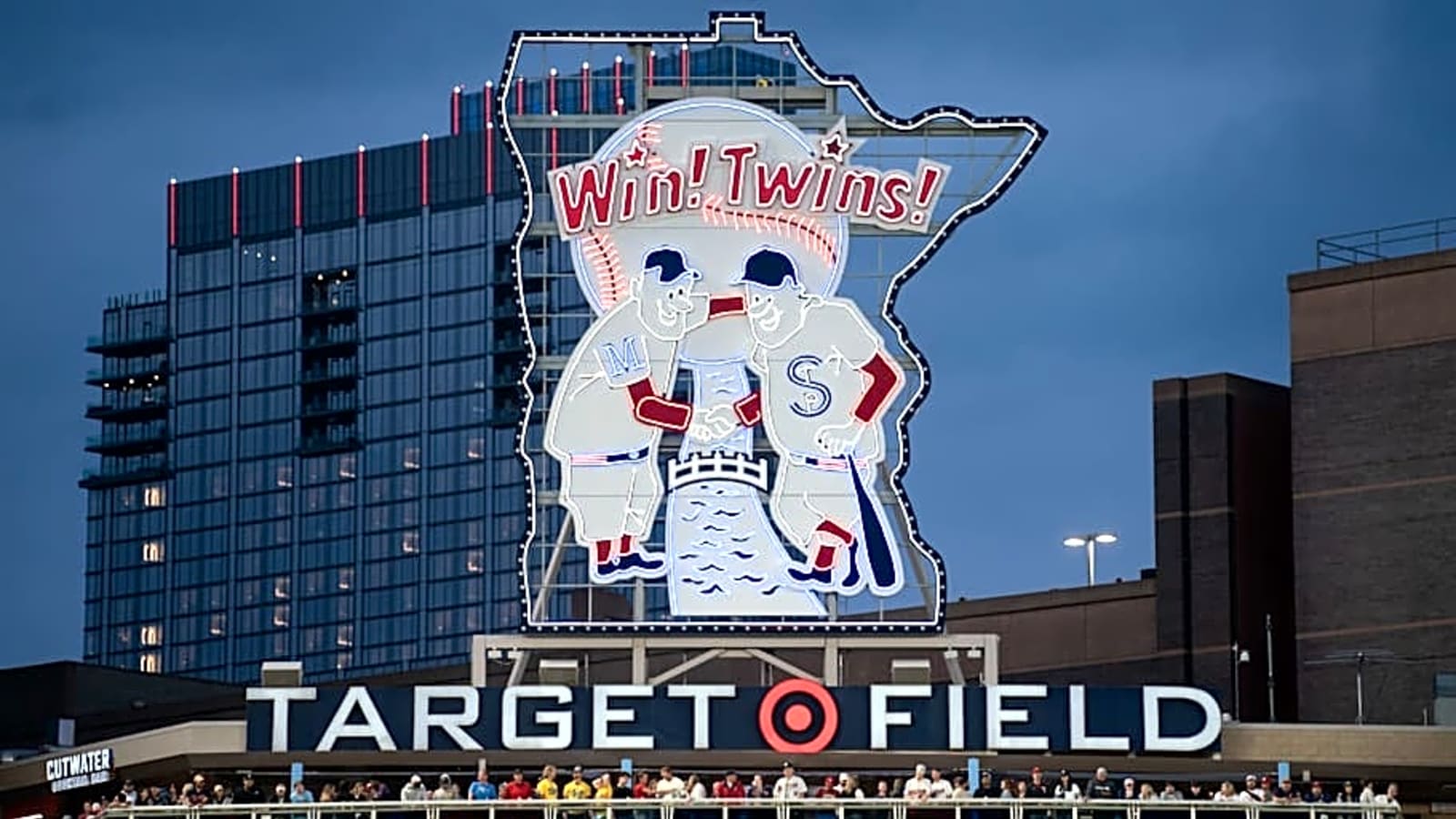 Report: Potential Minnesota Twins buyers being turned off by price