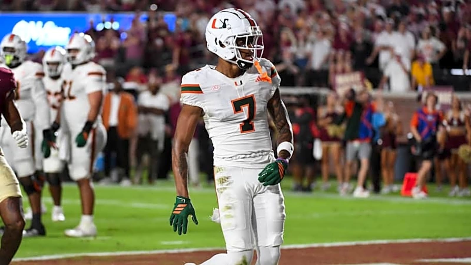 No. 2 Miami Looks to get more Receiver Involved in Offense