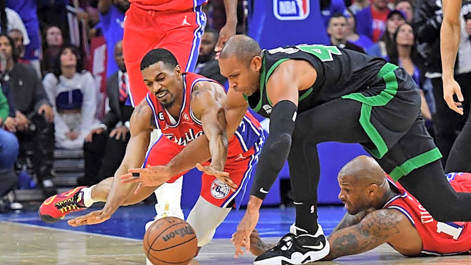 Warriors Have &#39;Agreements&#39; With Two NBA Free Agents: Report