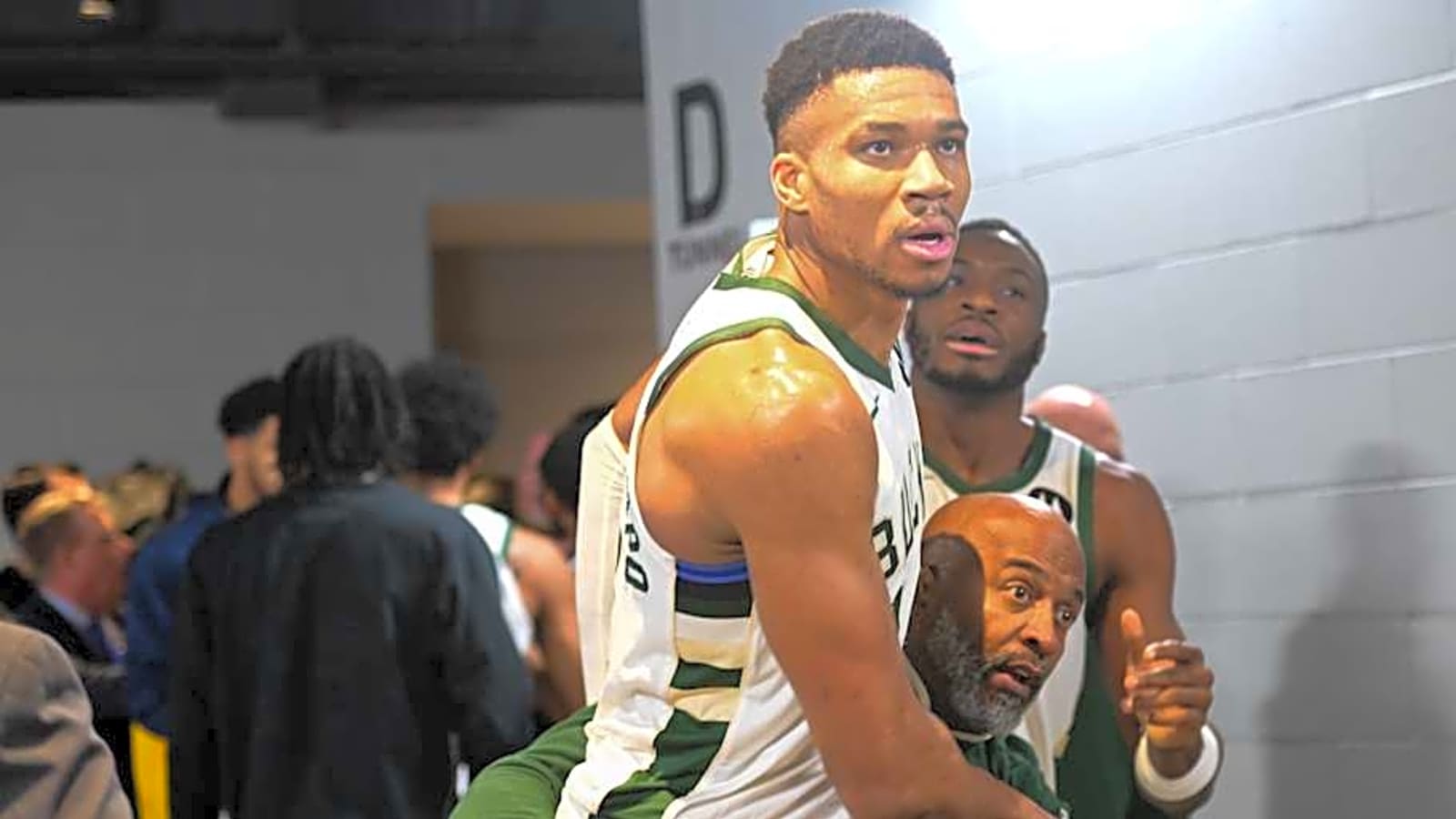 Giannis Antetokounmpo Gets In Intense Exchange With Pacers Player&#39;s Dad