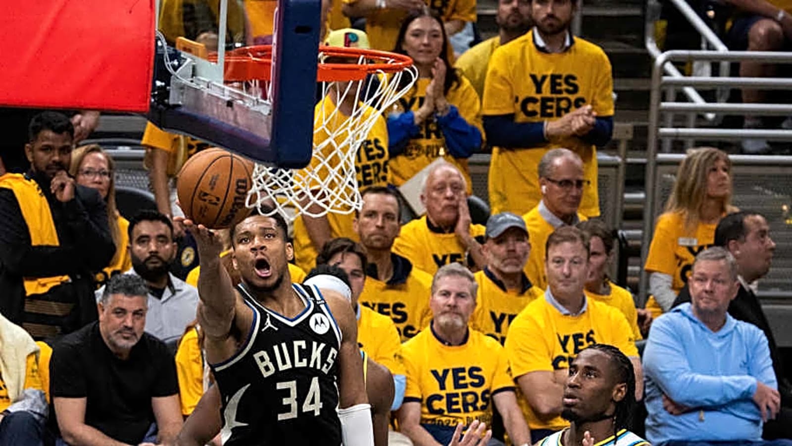 Two Teams Emerge as Favorites to Land Bucks&#39; Giannis Antetokounmpo Post-Draft Night