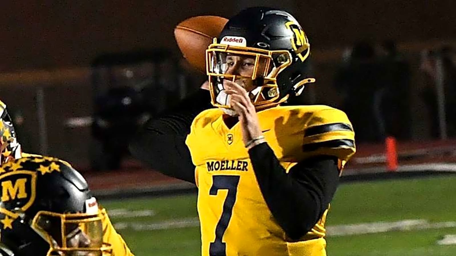 Oregon Ducks To Add Another Quarterback Recruit To Class After Bryson Beaver Commit?