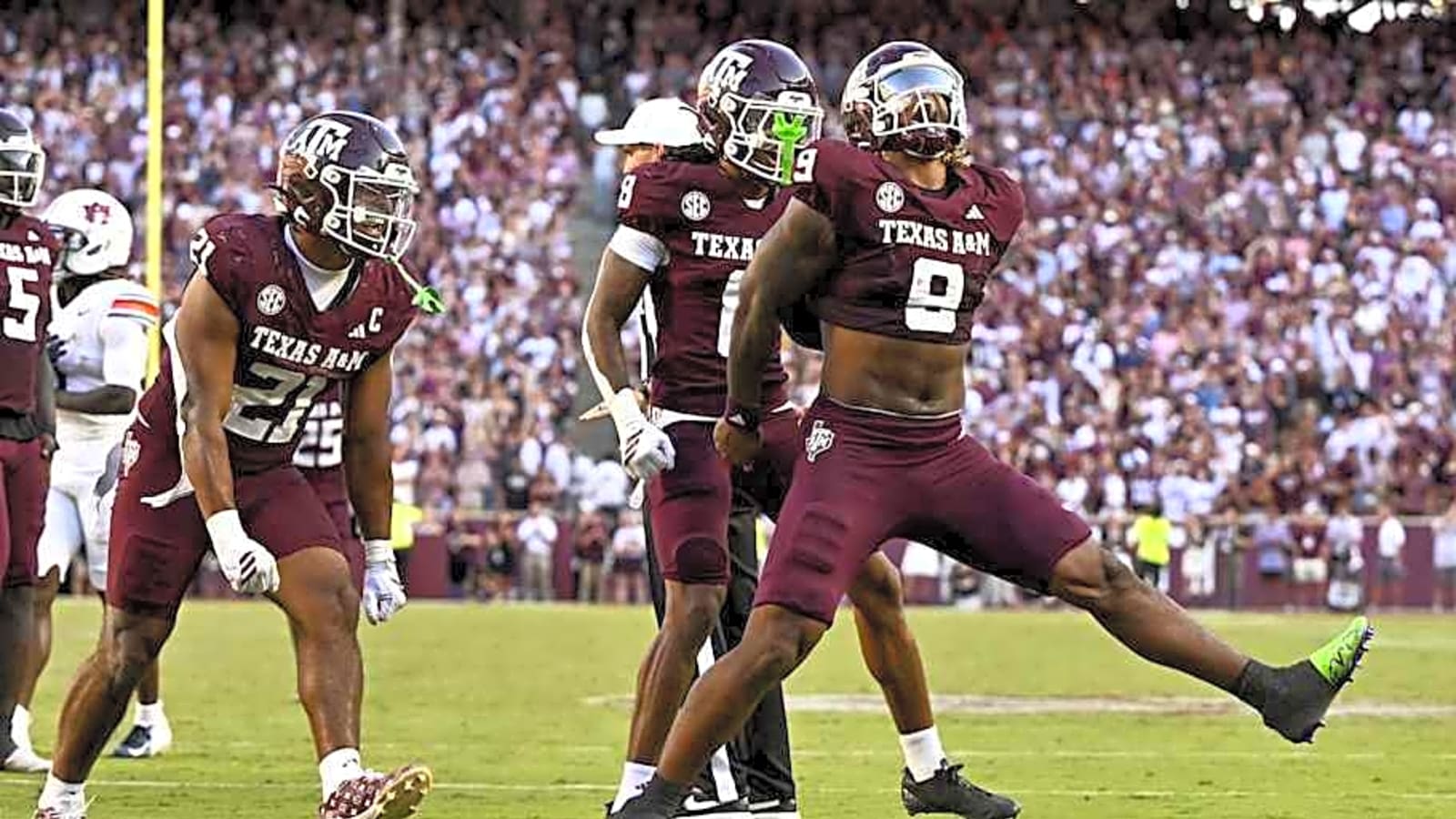 How Texas A&M’s Defense Continues to Terrorize Opposing Offenses