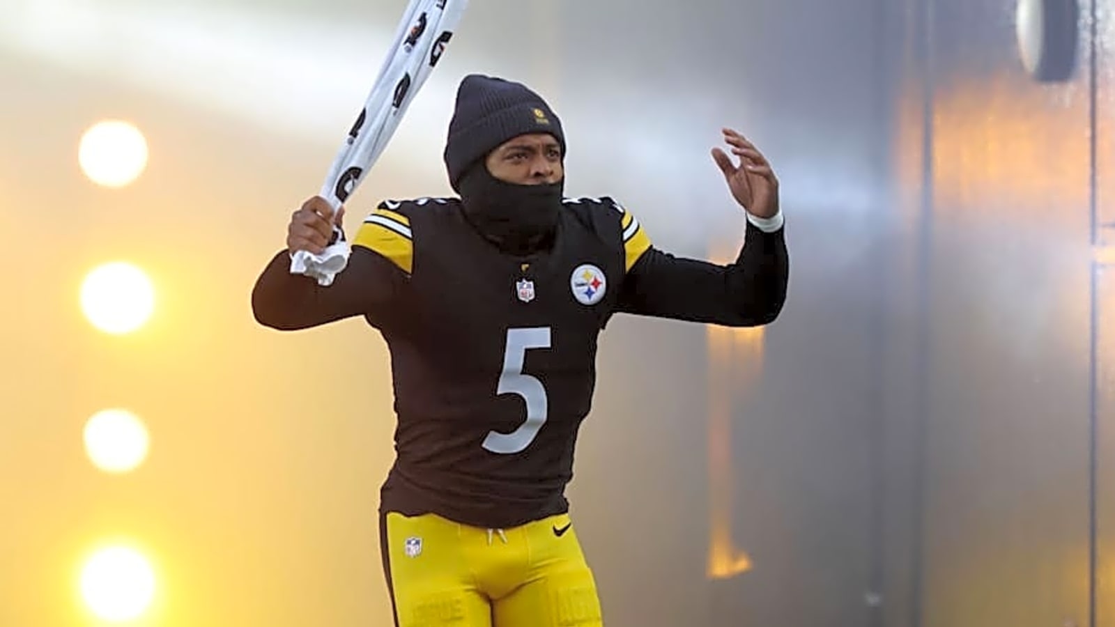 Steelers Could Lose Star Defender to Illness vs. Browns