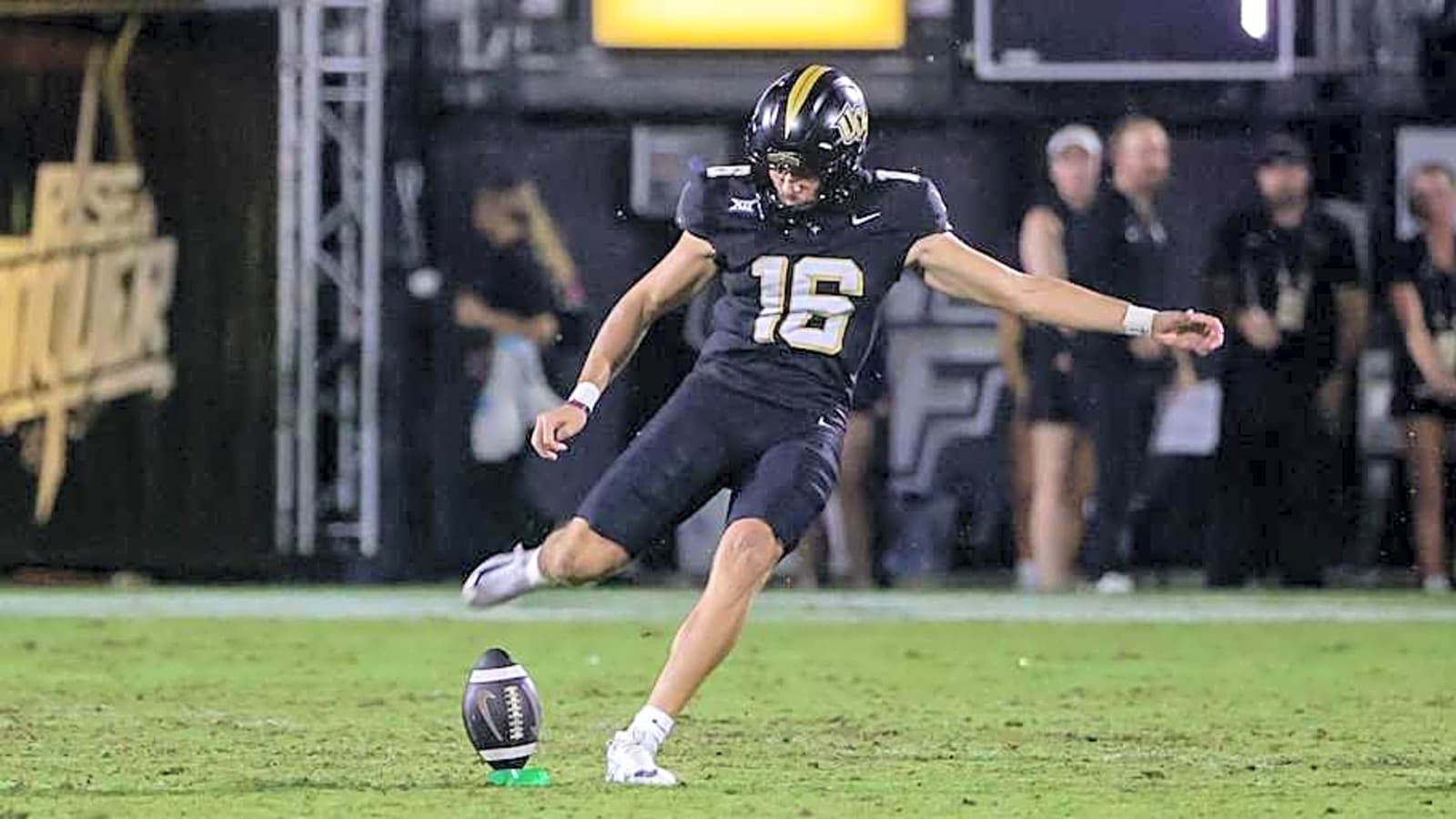 UCF Kicker Accepts Invitation To Hula Bowl