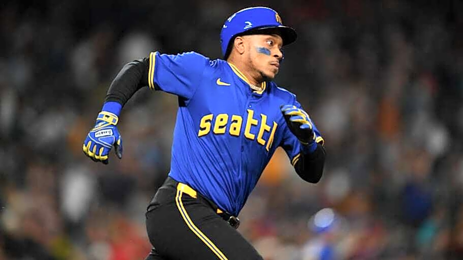 Seattle Mariners Offense Awakens in 7-2 Win Against Cleveland Guardians