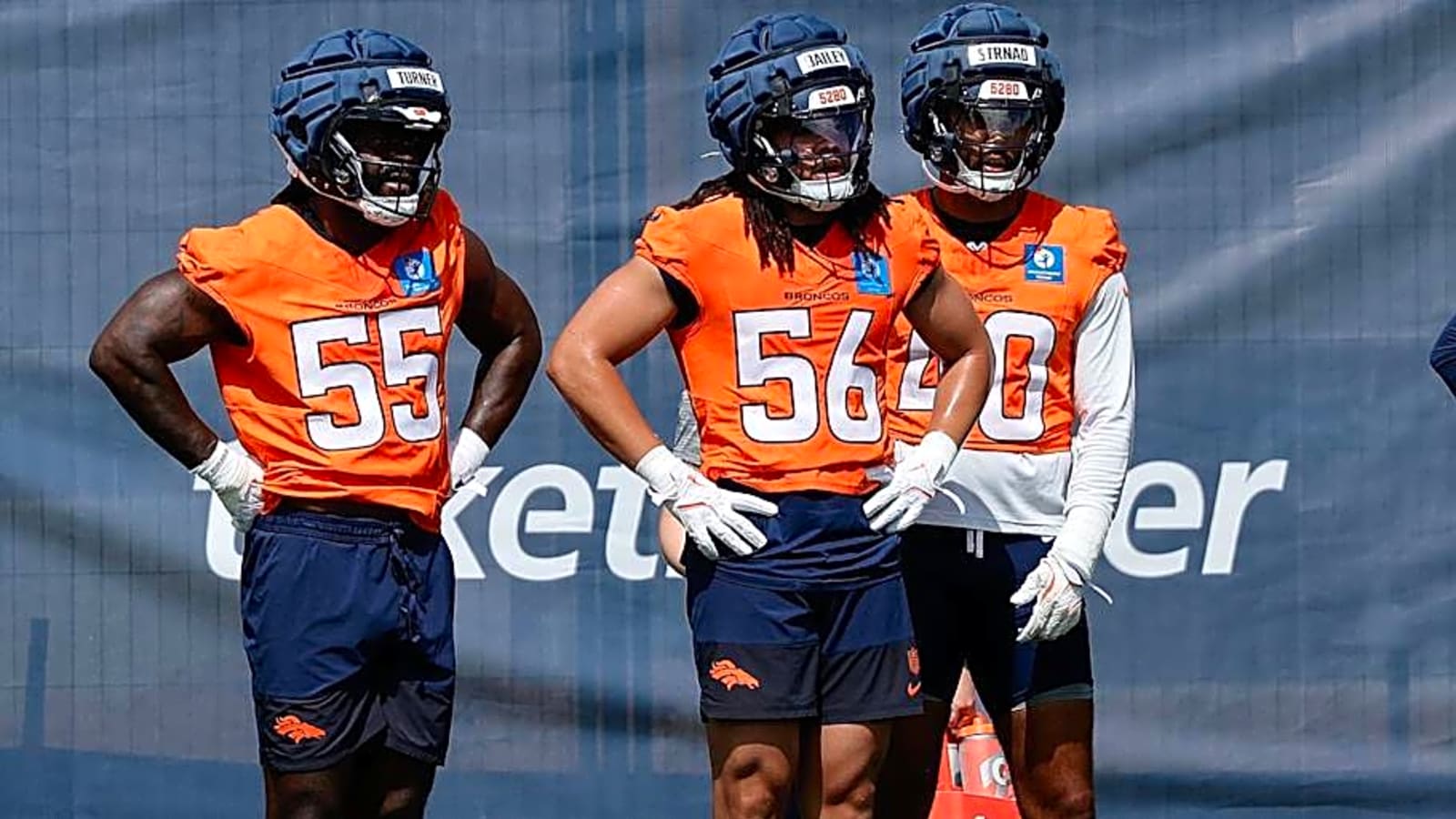 Broncos LB Levelle Bailey Building Momentum in Bid to Start Next to Dre Greenlaw