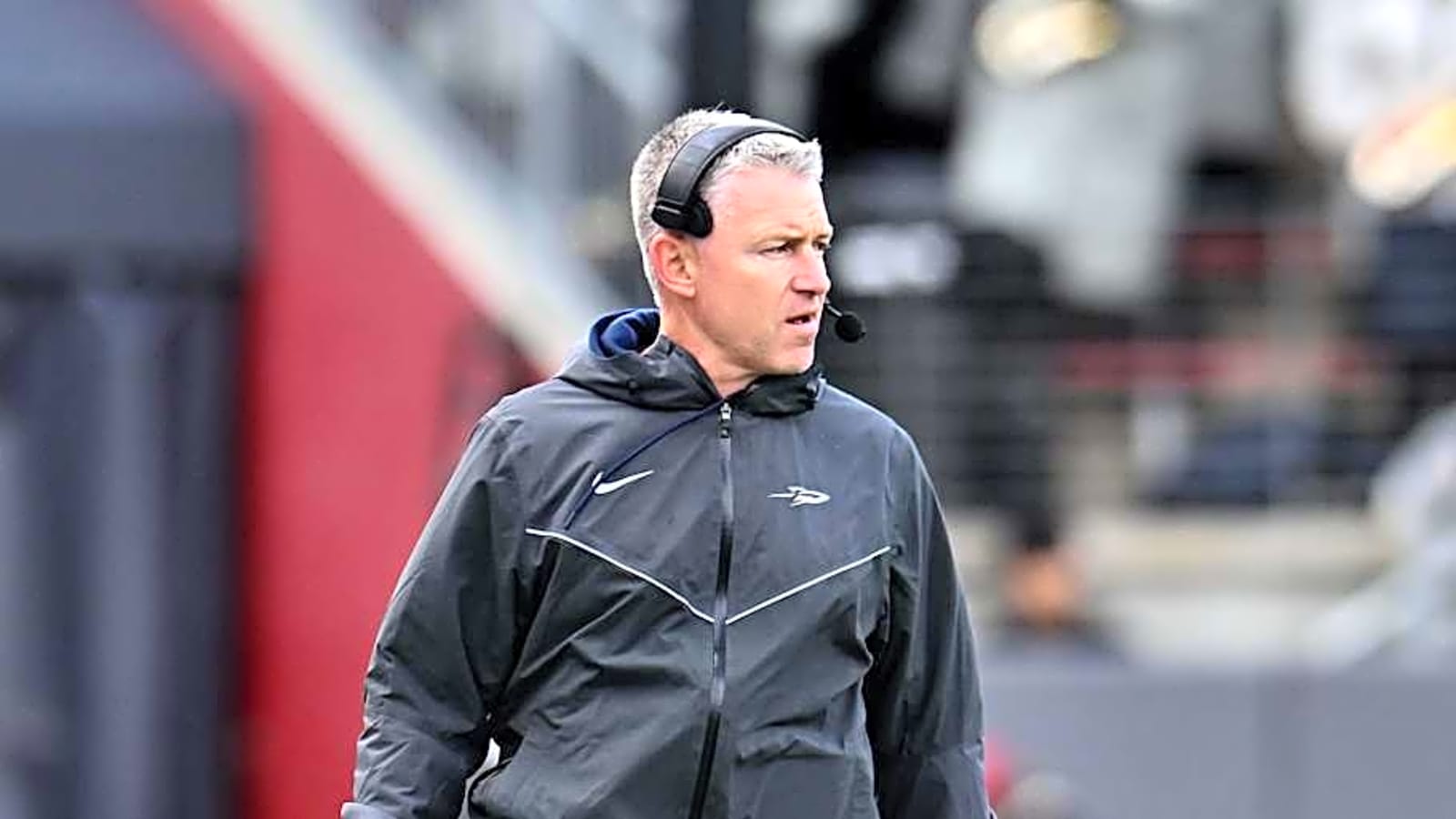 West Virginia Transfer RB Announces Commitment to UConn