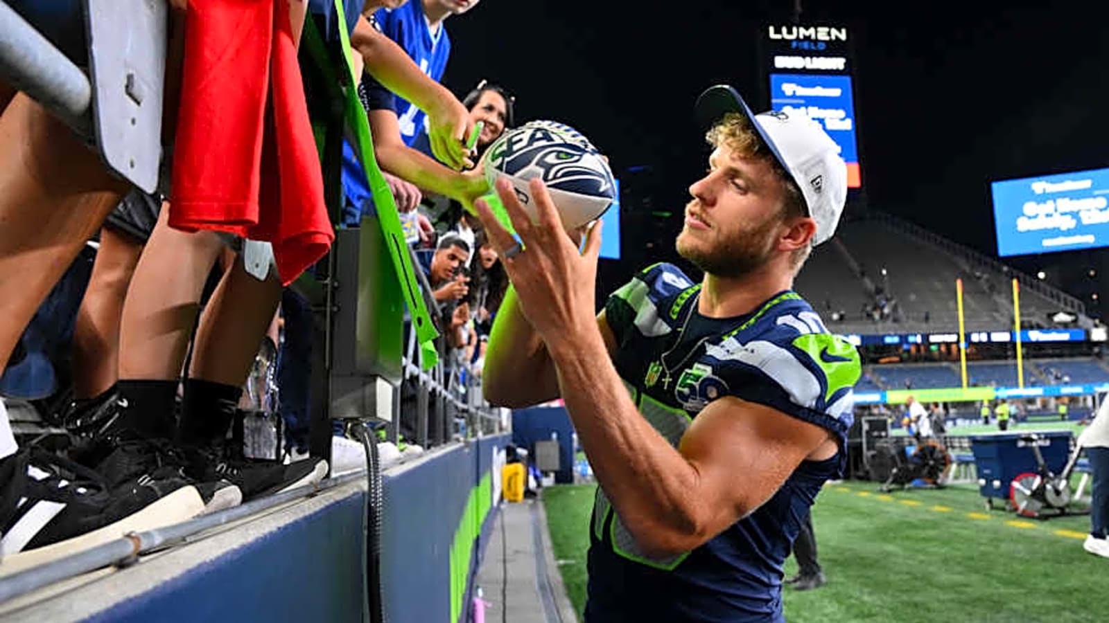 WR exodus doesn&#39;t prevent Seahawks from retaining top-10 duo
