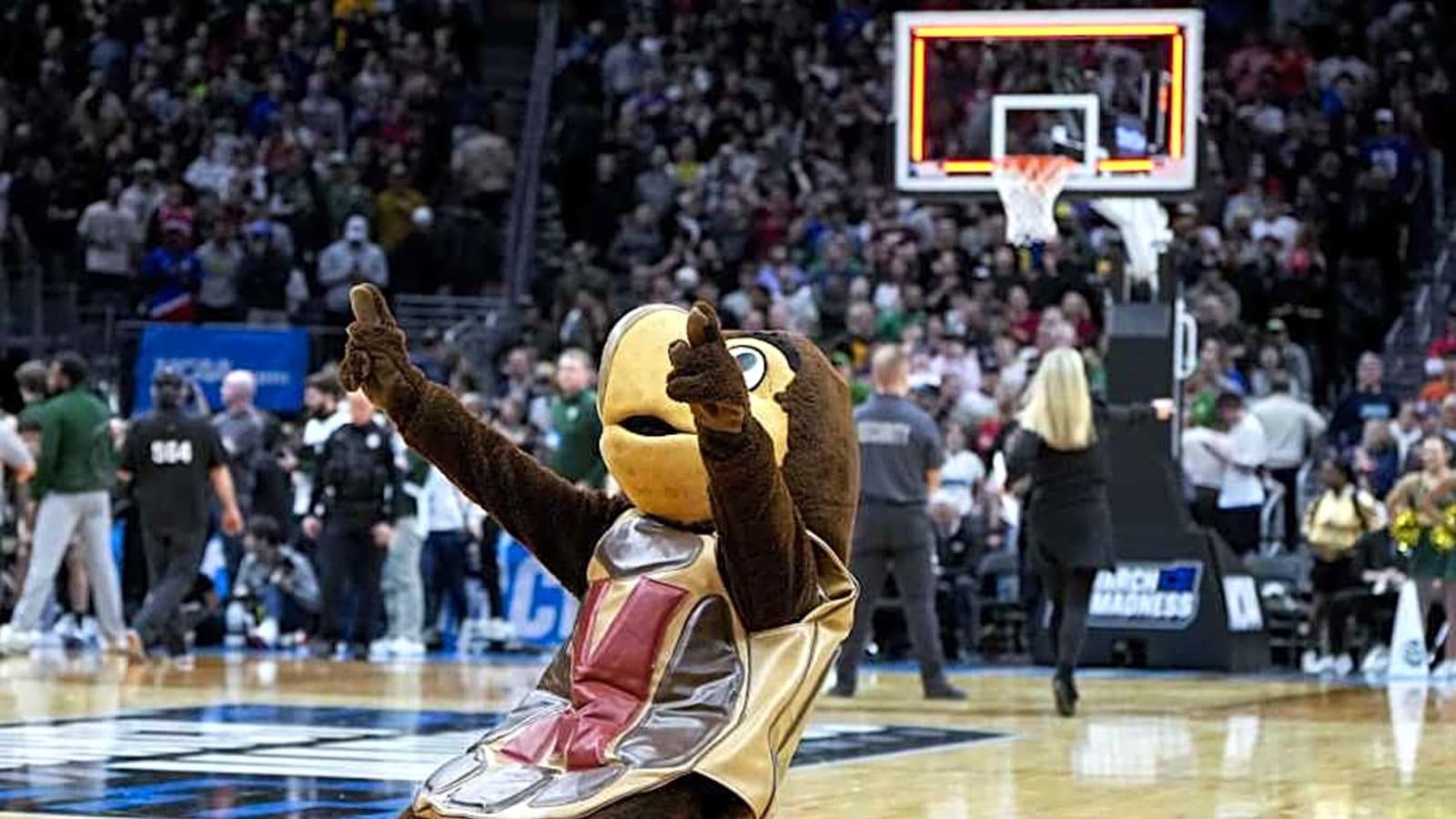 Four-Star guard Darius Bivins is working on a visit with Maryland