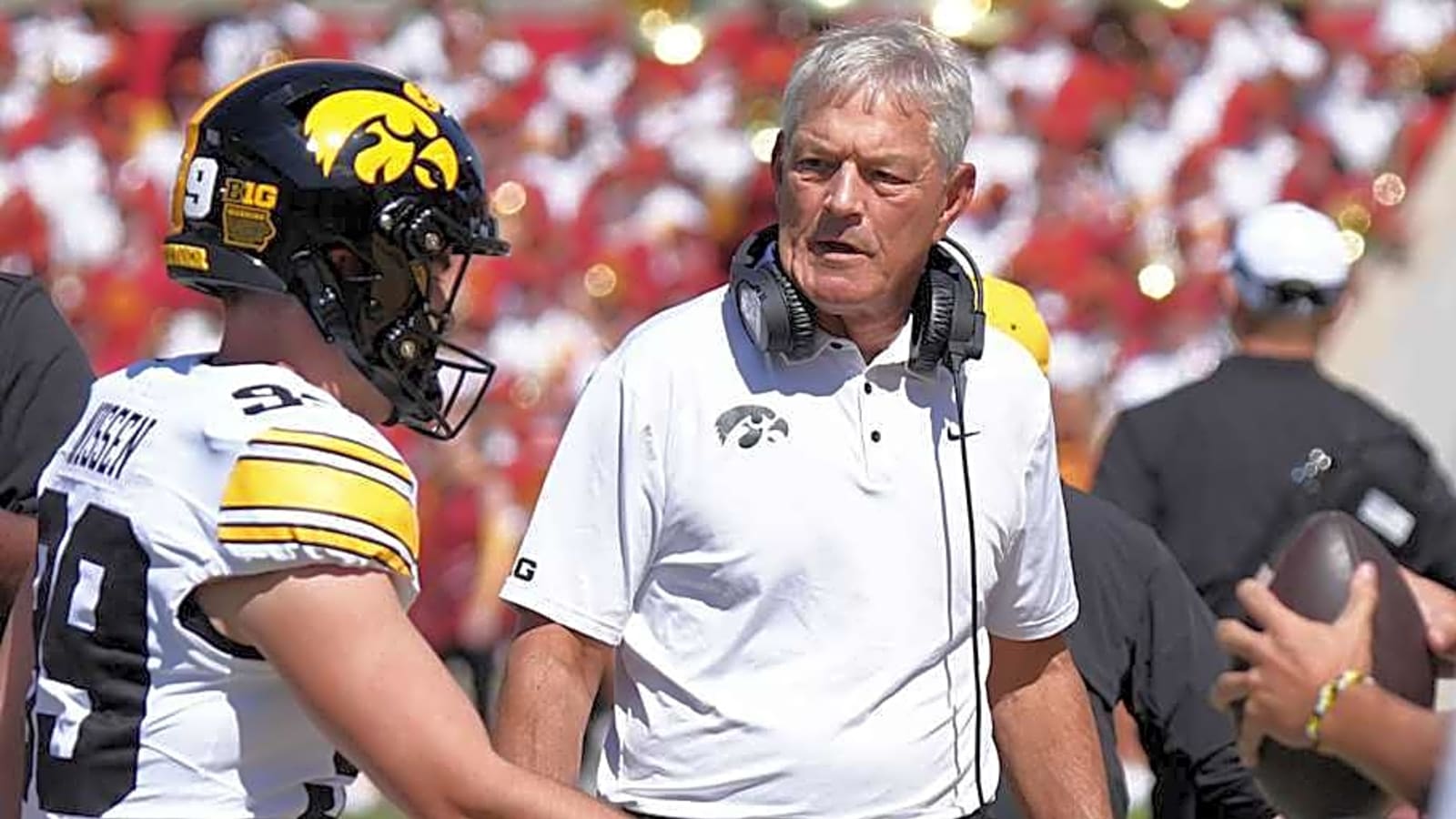 Iowa vs. UMass: Score Predictions
