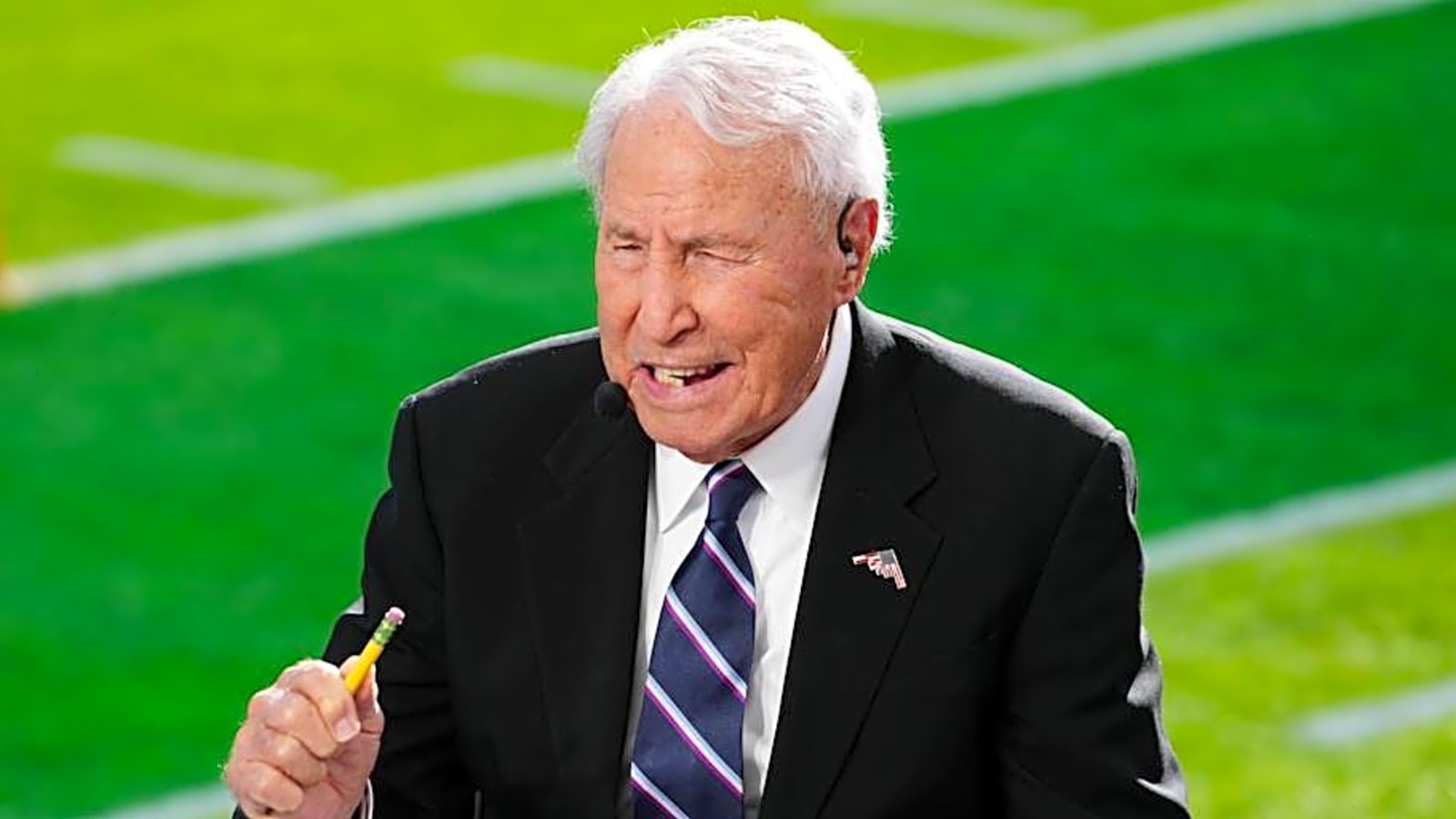 Lee Corso, Legendary College Football Coach, Set to Retire from College Gameday