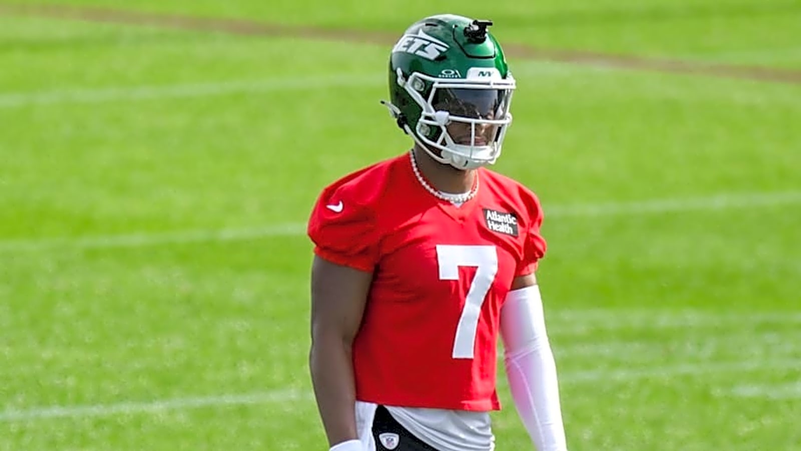 Jets CB Sends Confident Justin Fields Message Amid Camp Struggles