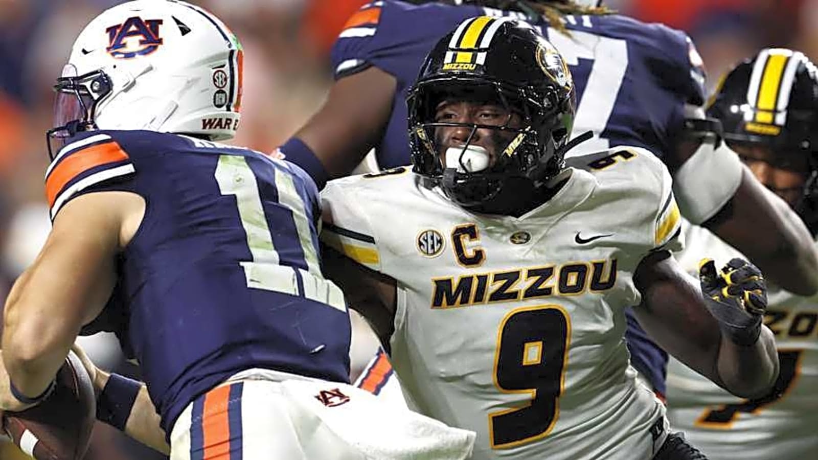 Bills Boost Defensive Line With 'Attack-Oriented' EDGE in Latest Mock Draft