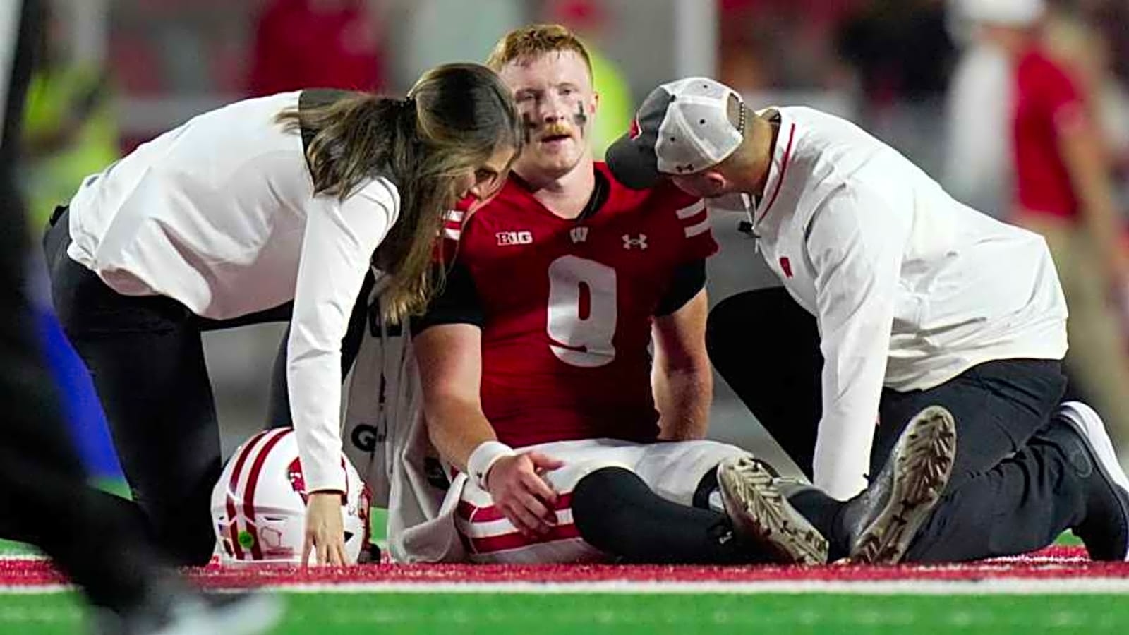 Wisconsin Badgers optimistic, but don&#39;t know full extent of QB Billy Edwards Jr.&#39;s injury