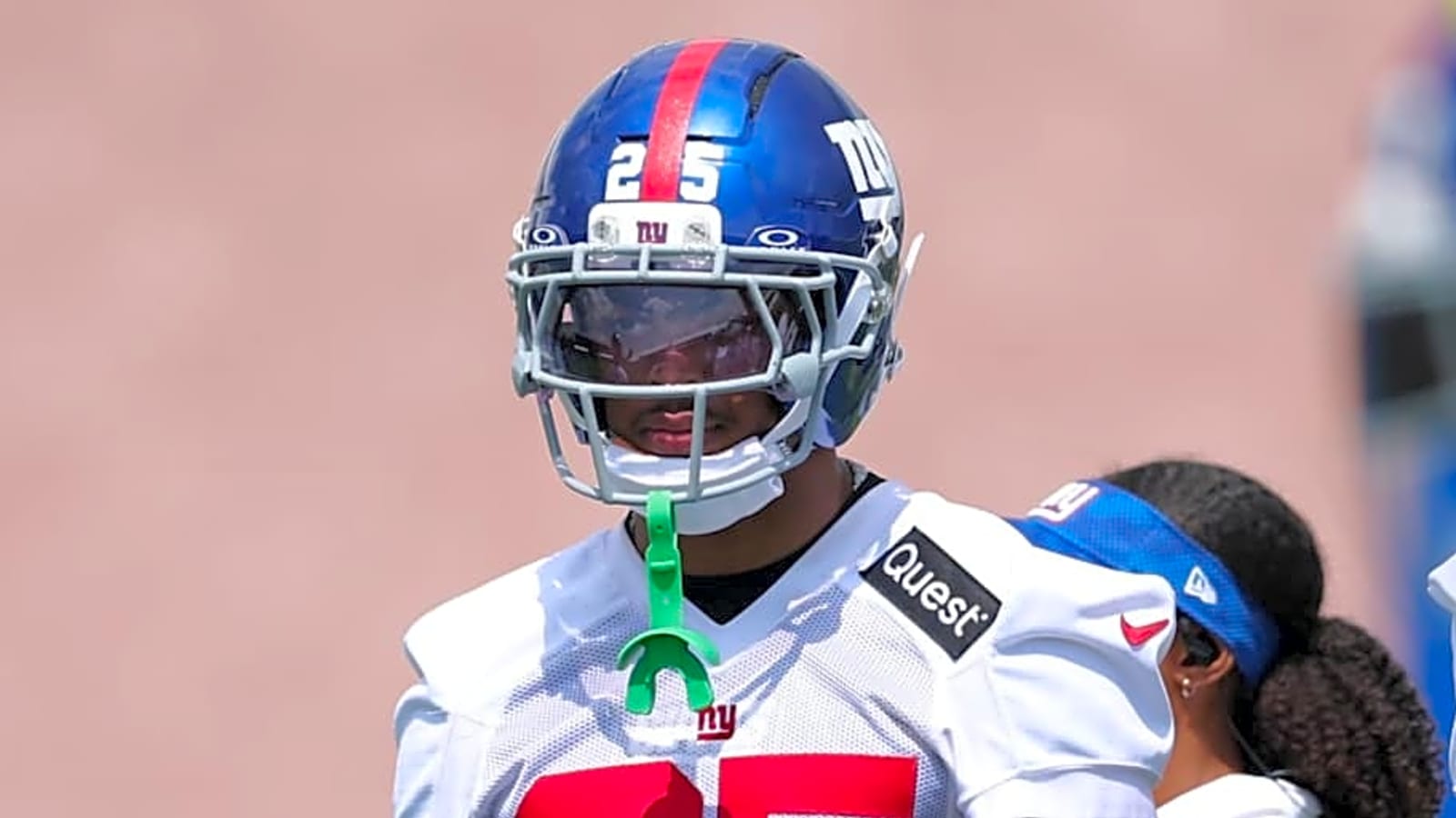 Former Giants Draft Pick Re-signing With Team