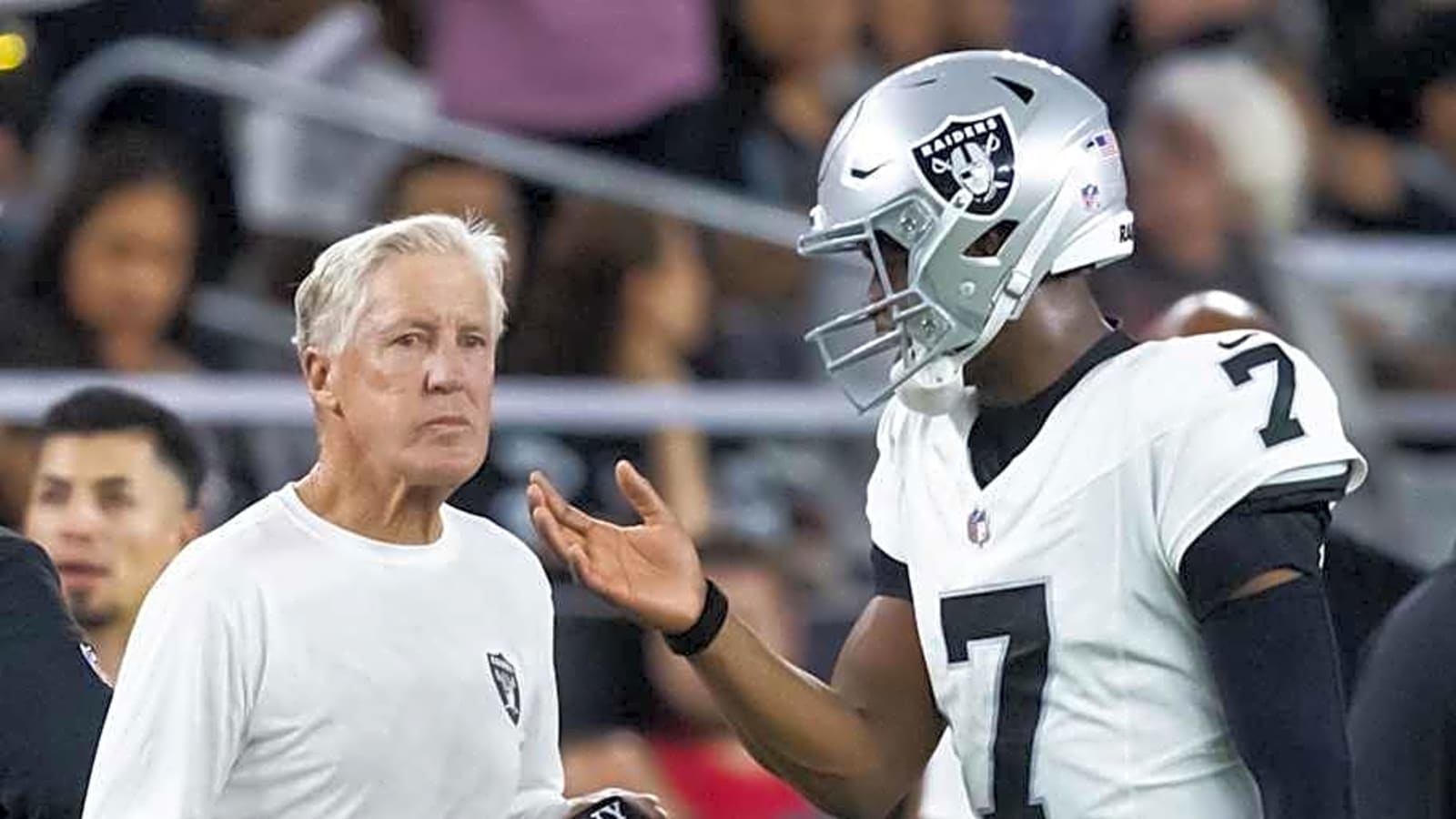 One Key Aspect of Raiders&#39; Quarterback Room