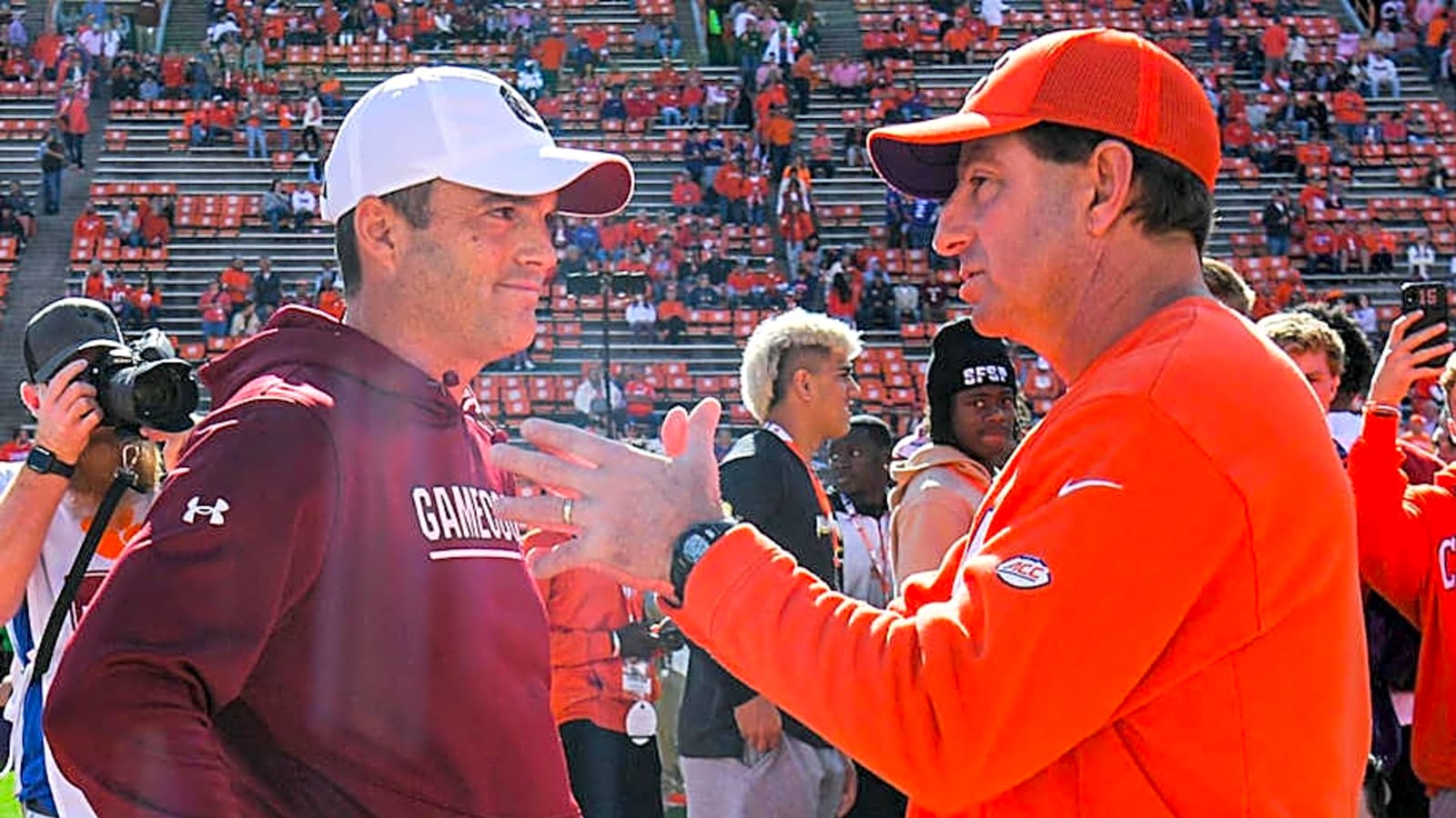 Inside Palmetto Bowl: Swinney, Beamer’s Friendship Meets Fierce Rivalry