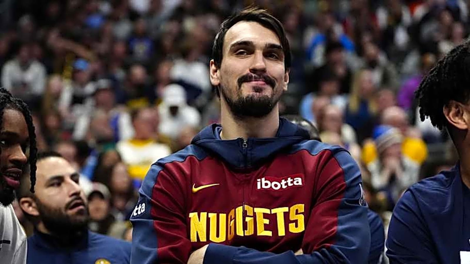 Former 76er Picks Up Option with Western Conference Contender
